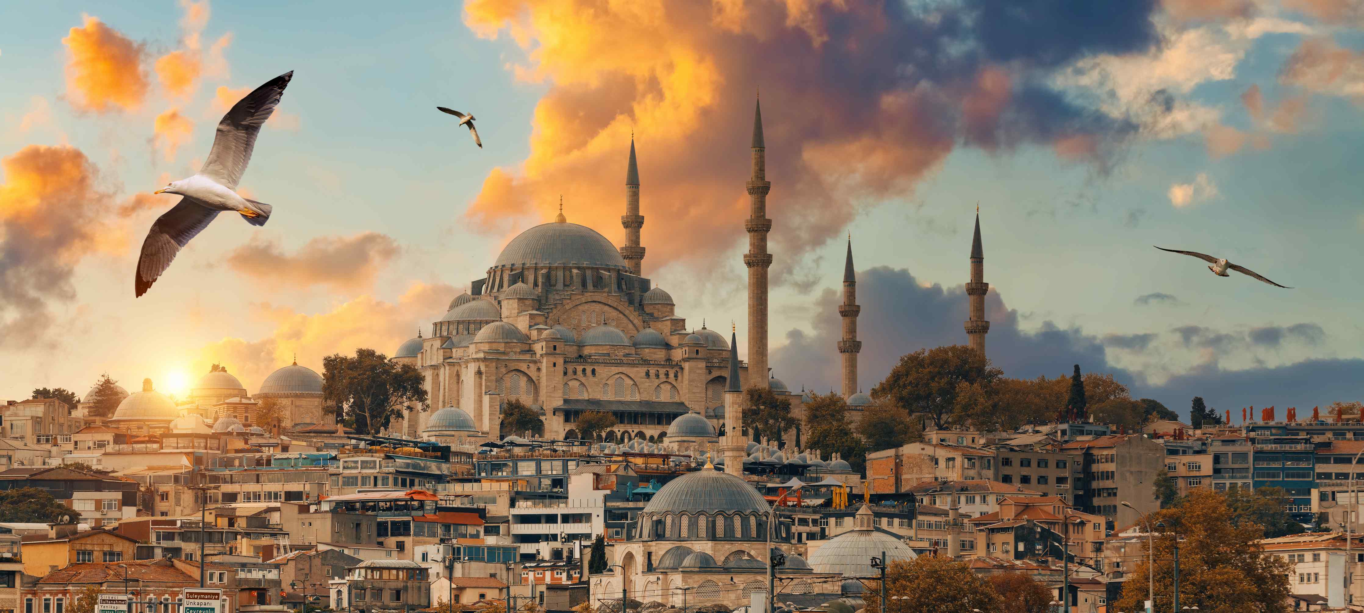 Große Wandbilder-Sonne geht über der Moschee auf, dramatischer Himmel mit Wolken
