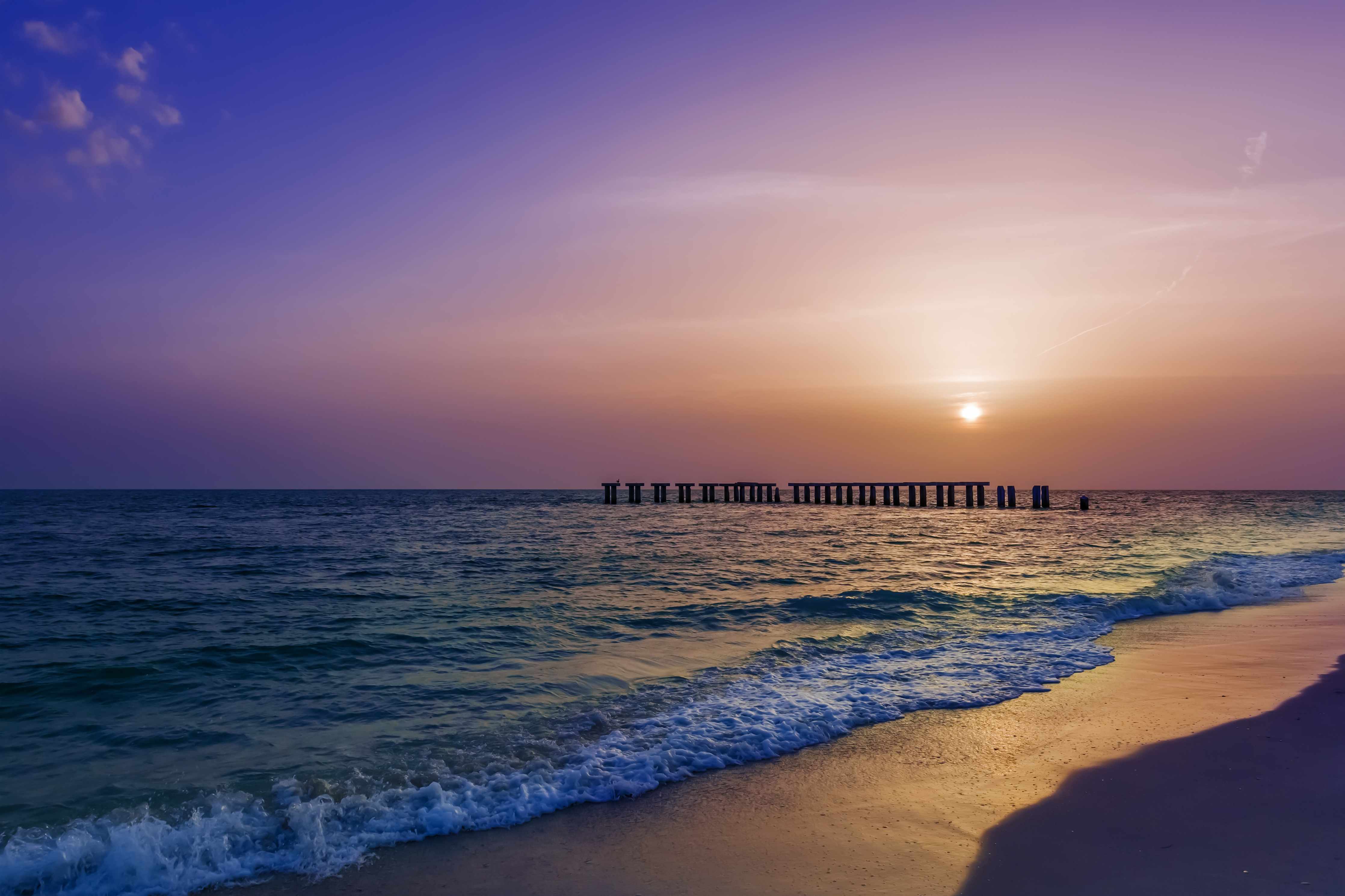 Große Wandbilder-Sonnenuntergang am Strand mit Pier