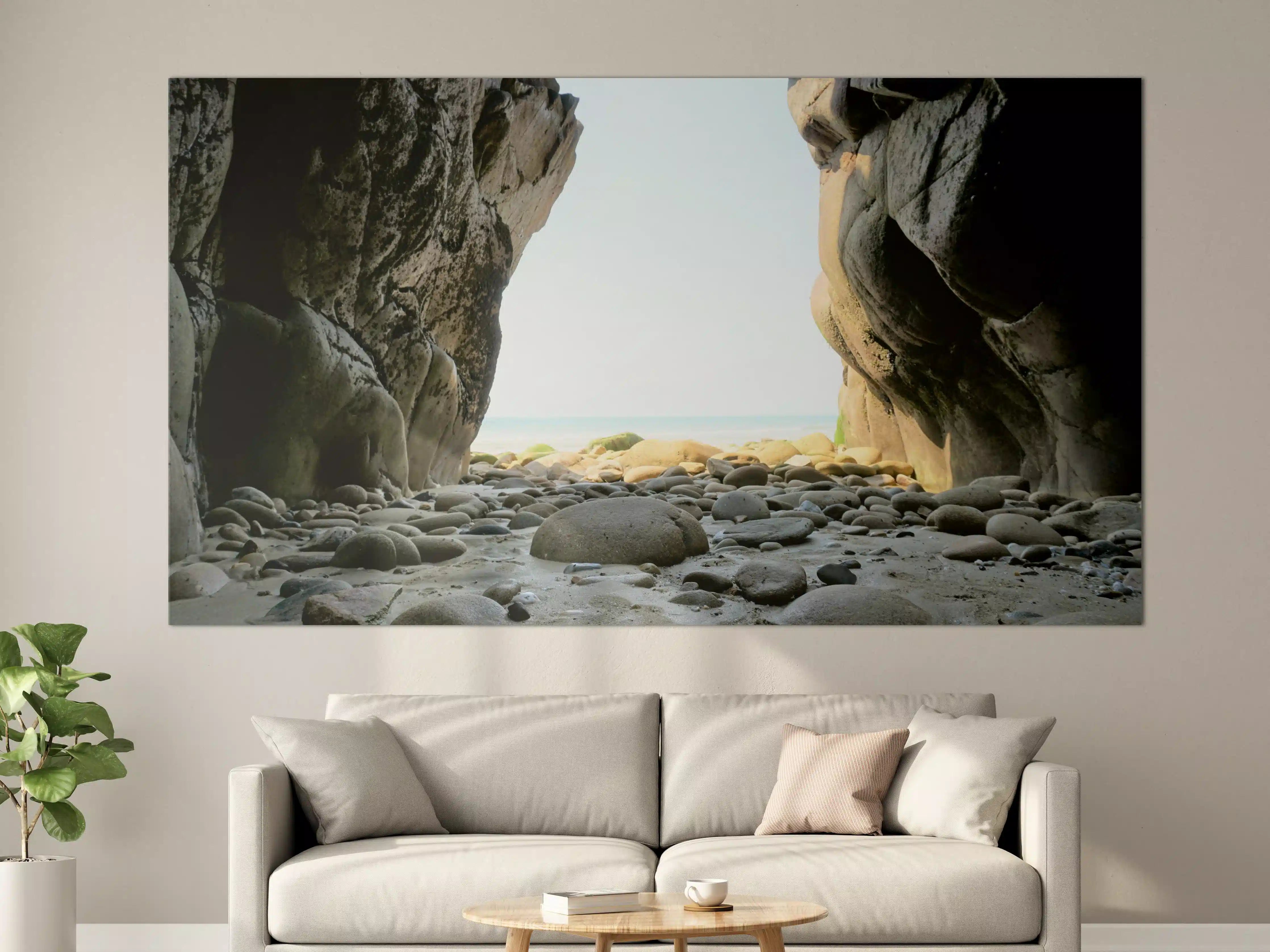 Große Wandbilder - Steinstrand zwischen Felsen an Küste 
