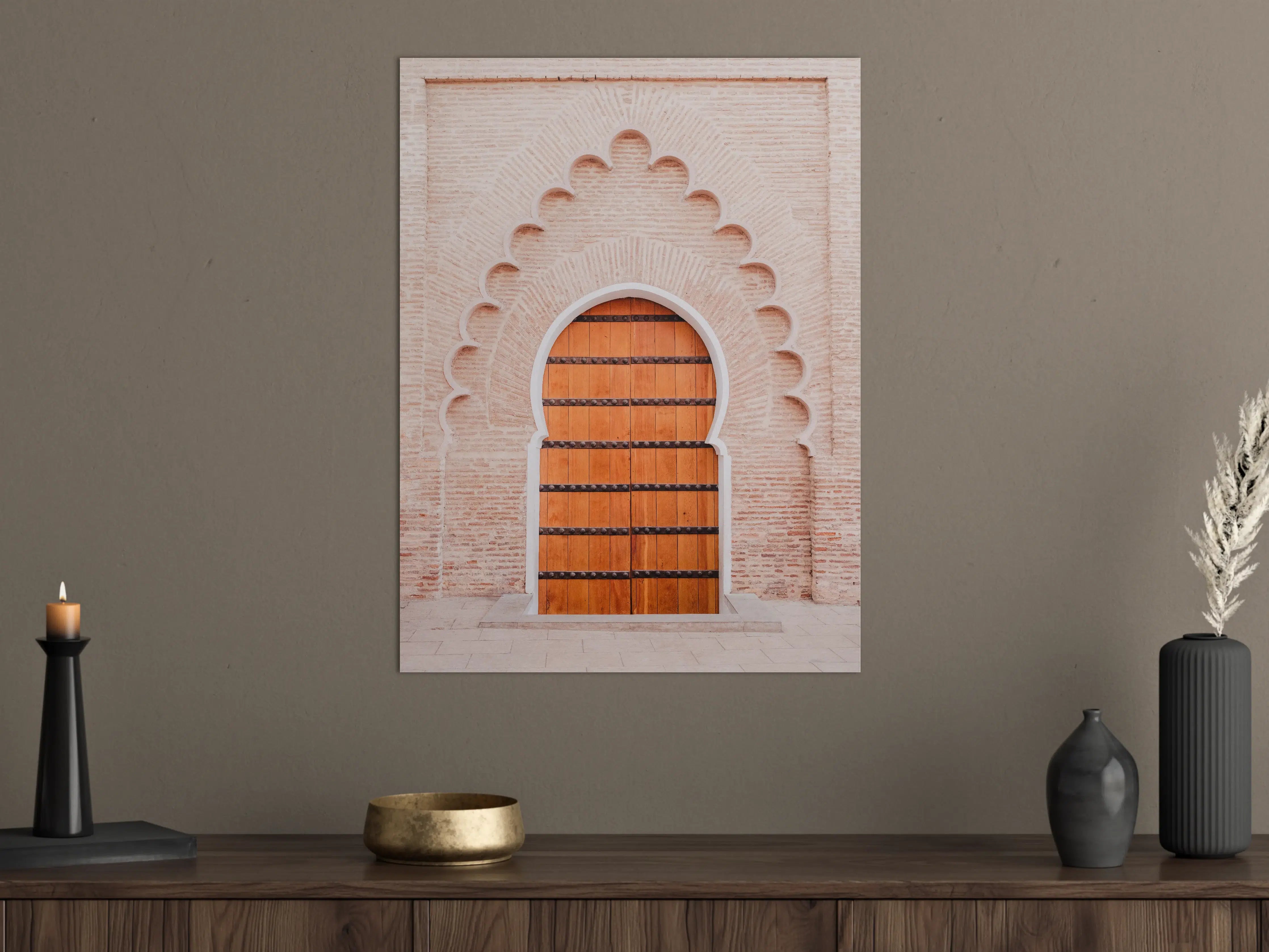 Große Wandbilder - Traditionelle Moschee-Architektur mit Holztür