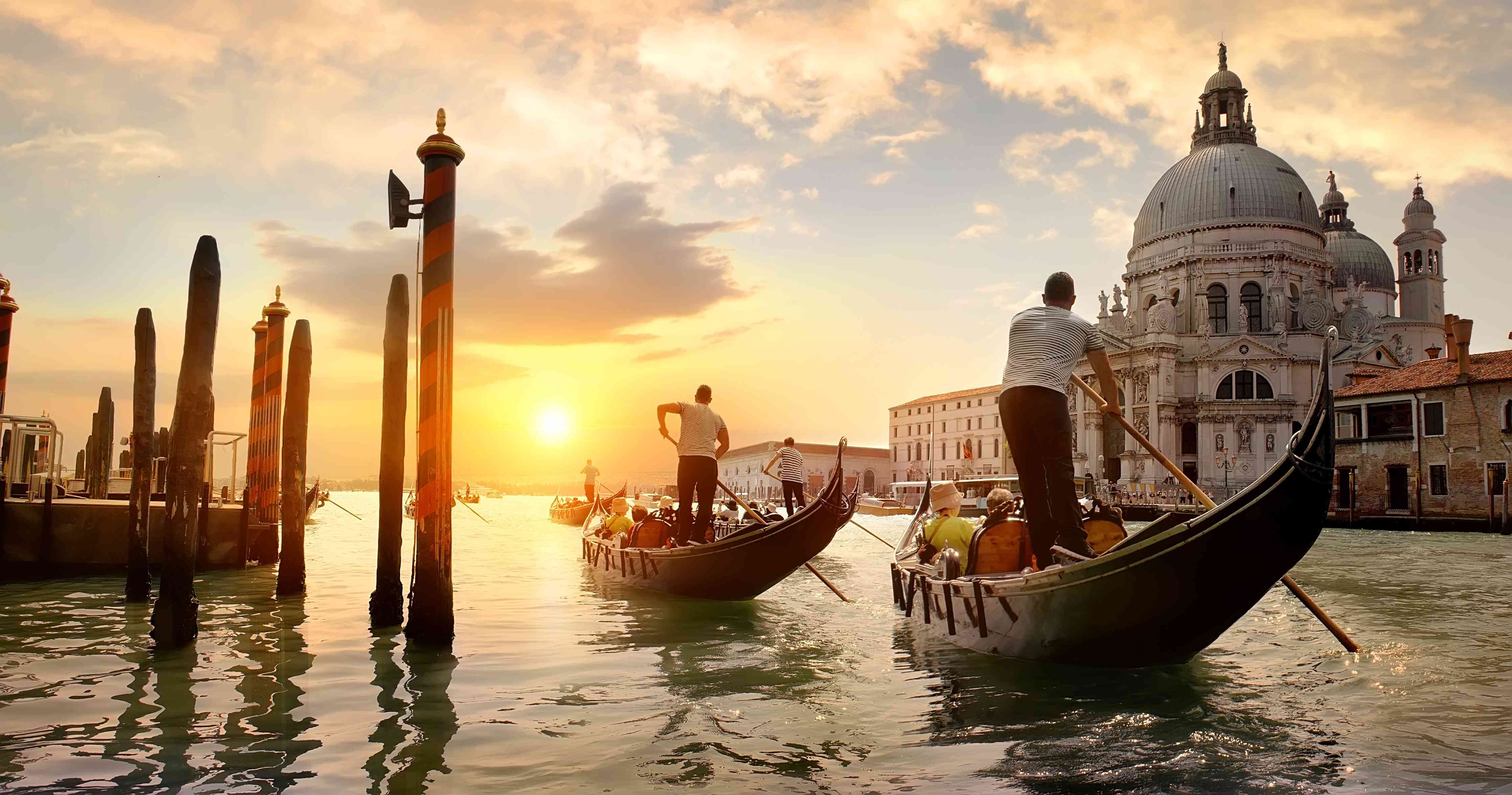 Große Wandbilder-Venetian Sunset with Gondolas