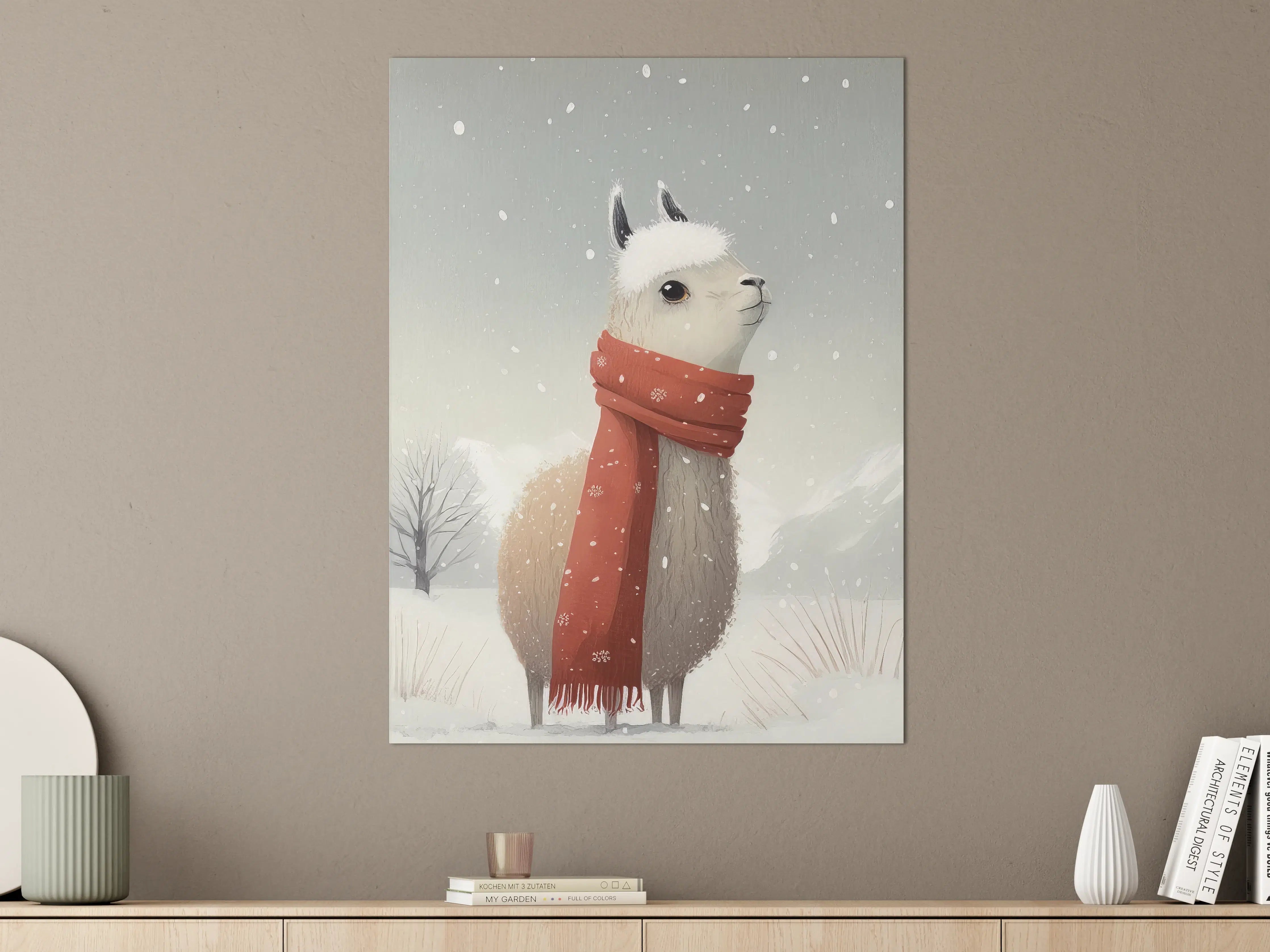 Große Wandbilder - Verspieltes Lama im Winter mit roter Schal
