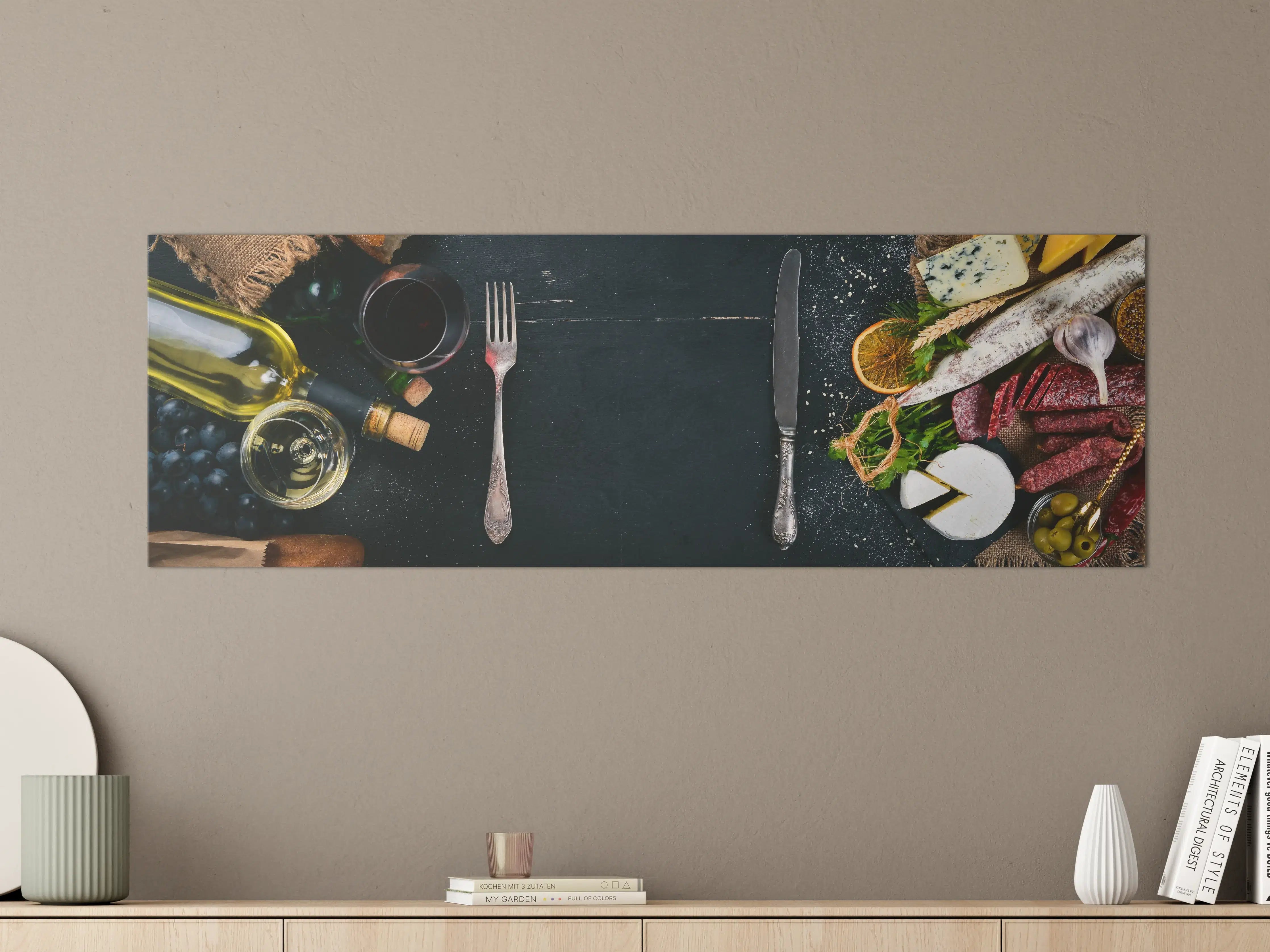 Große Wandbilder - Vielseitiger Gourmet-Tisch mit Wein und Käse