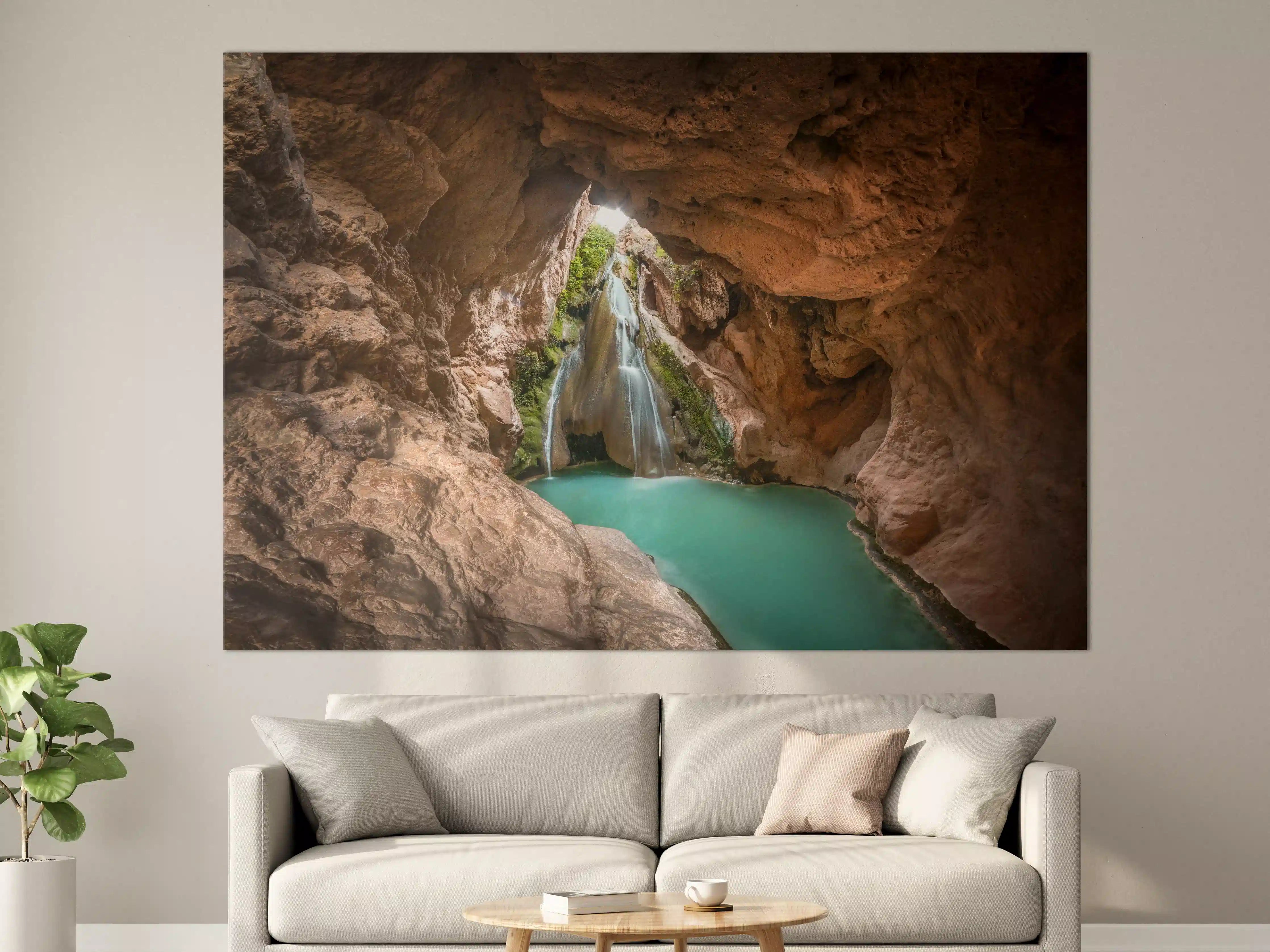 Große Wandbilder - Wasserfall in Höhle mit See in Valencia