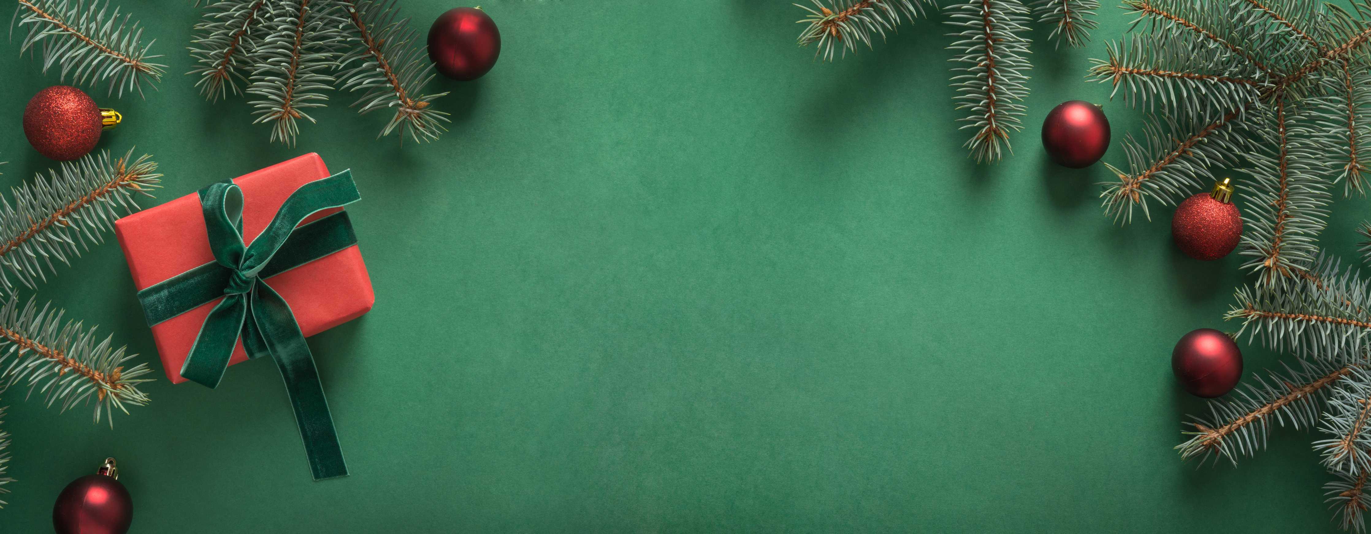 Große Wandbilder-Weihnachtsrahmen auf grünem Hintergrund