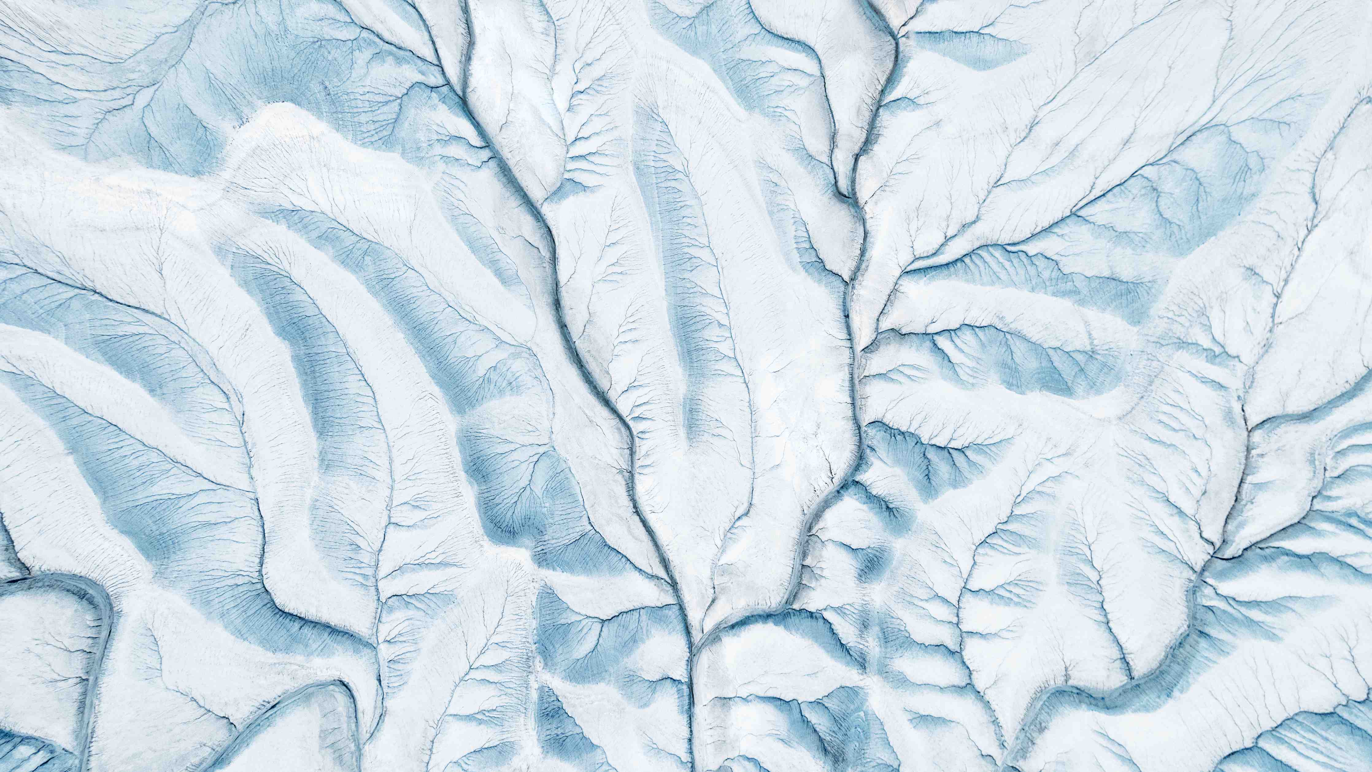 Große Wandbilder-Weiße und blaue Eisflächen mit tiefen Furchen