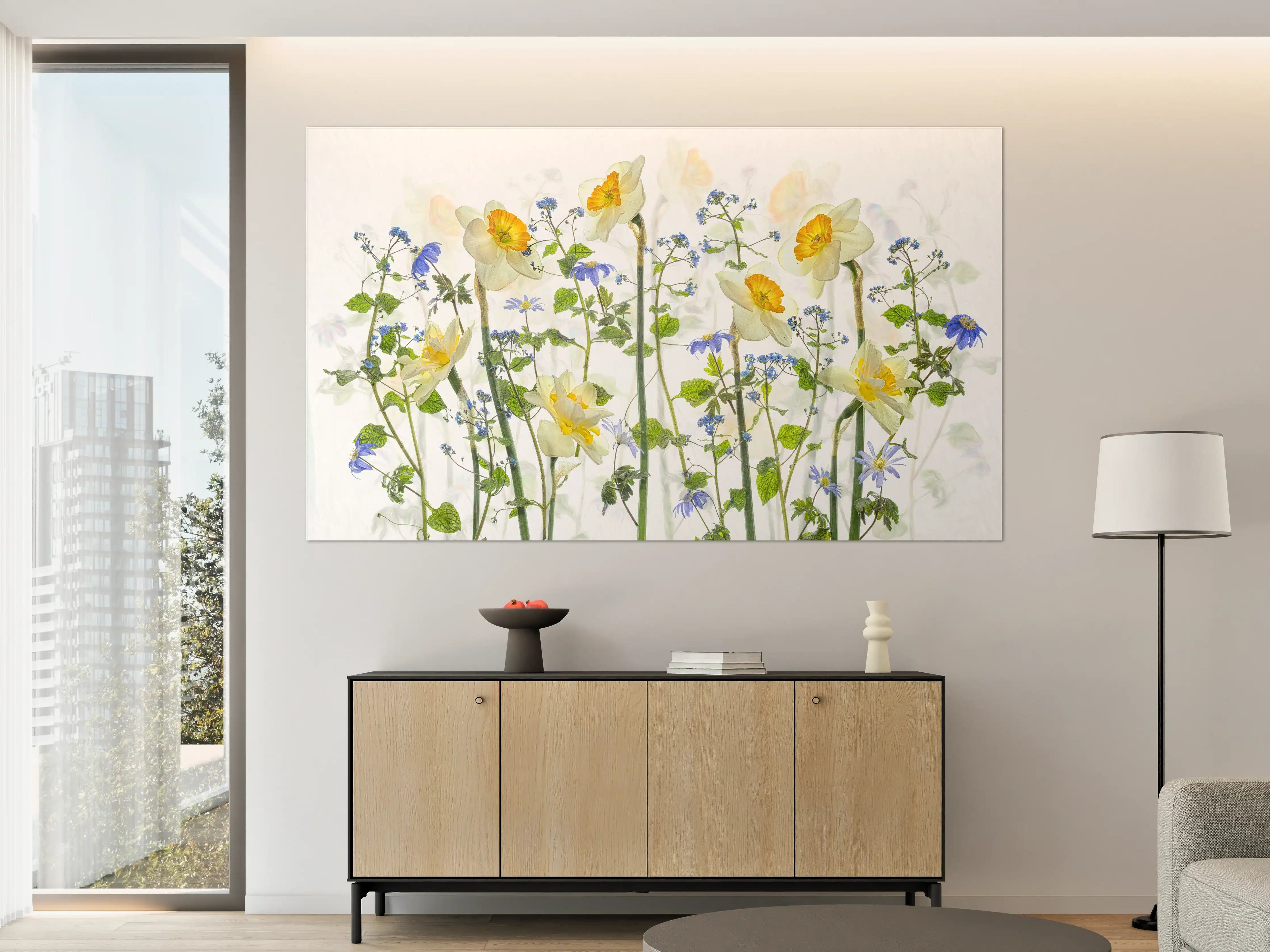 Große Wandbilder - Zarte Blumenwiese mit hellen Narzissen und blauen Blüten