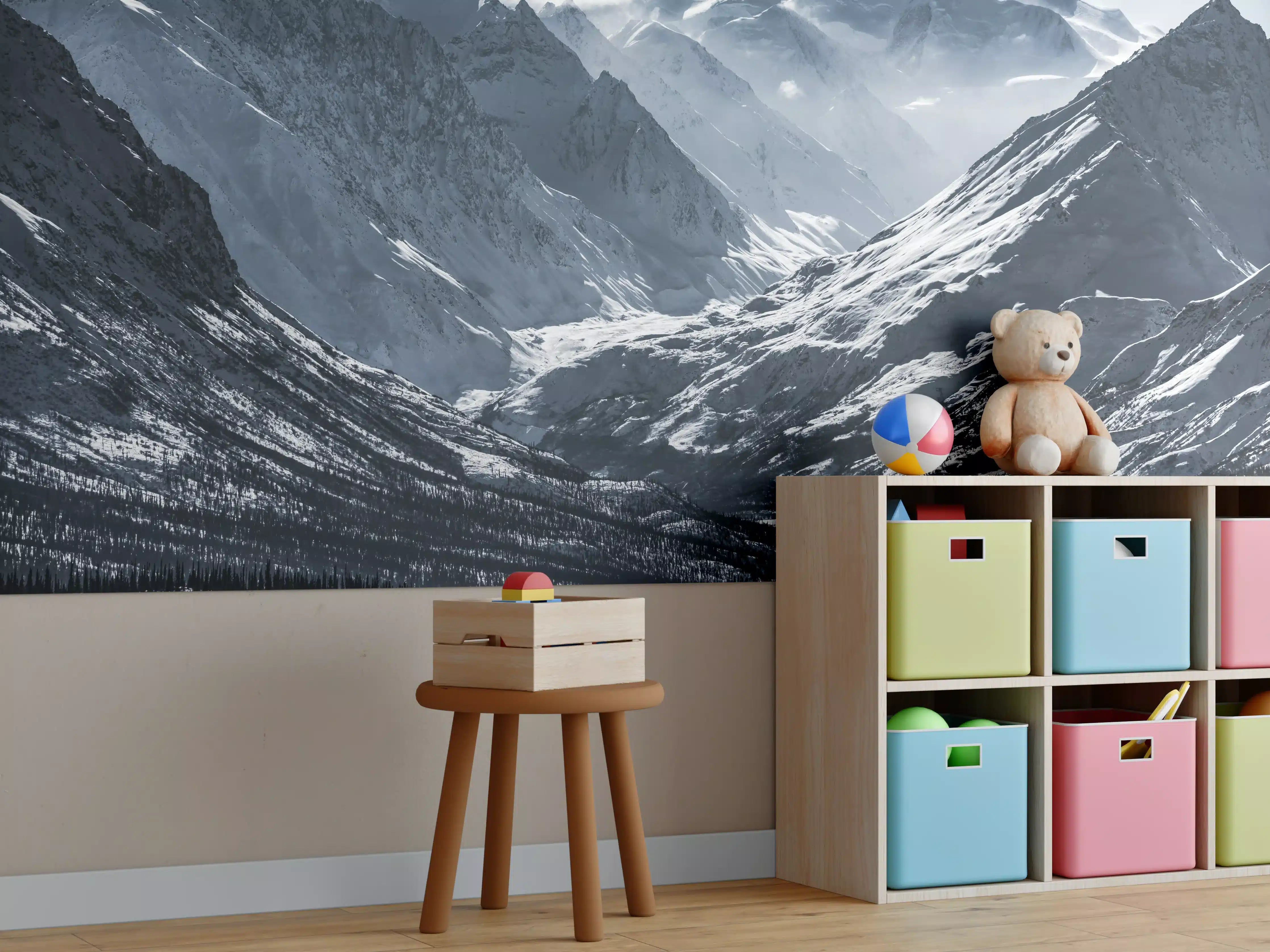 Kinderzimmer Wandgestaltung - Alaskas Bergwelt in Weiß-Grau