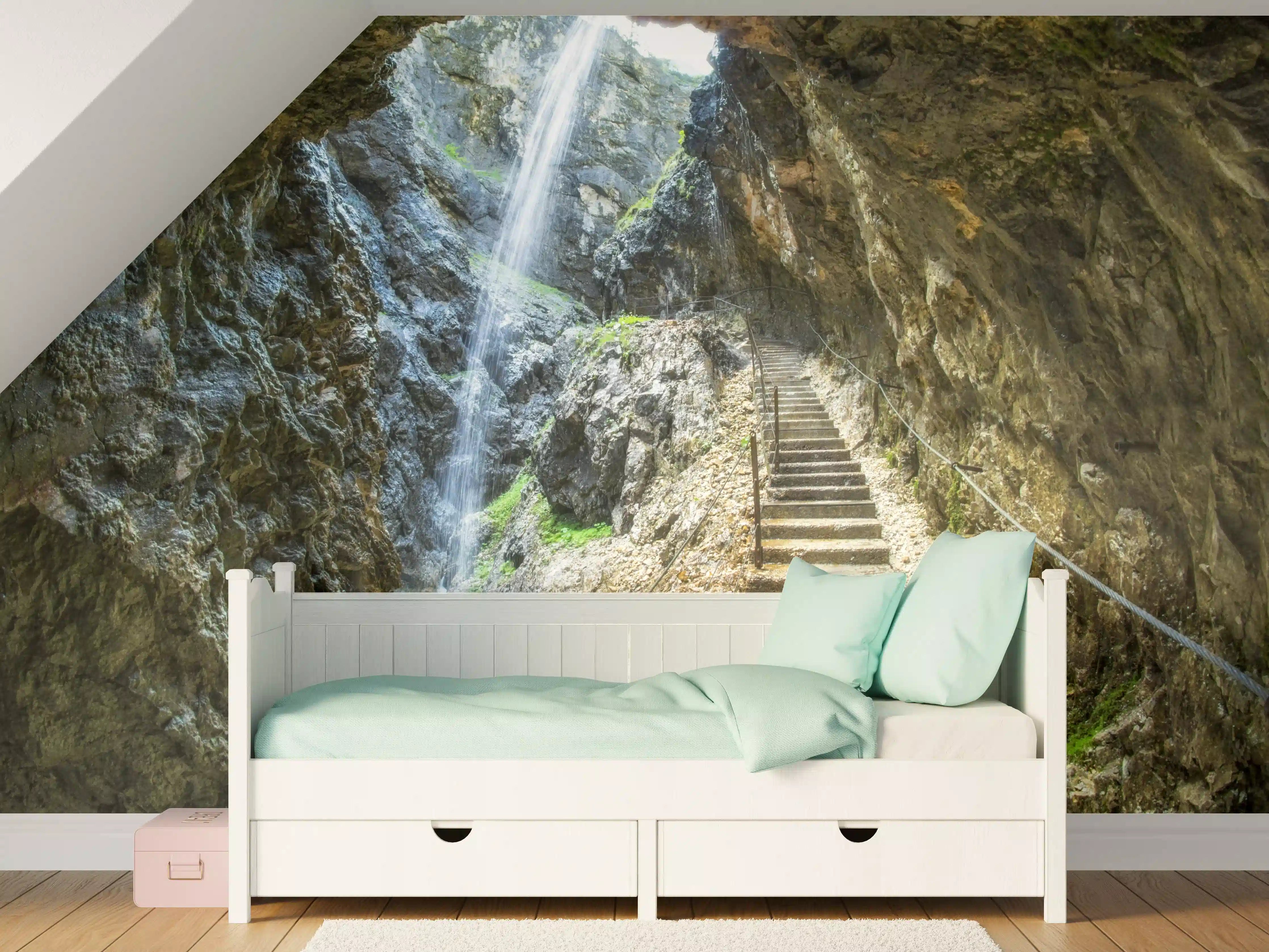 Kinderzimmer Wandgestaltung - Antike Steintreppen mit Wasserfall