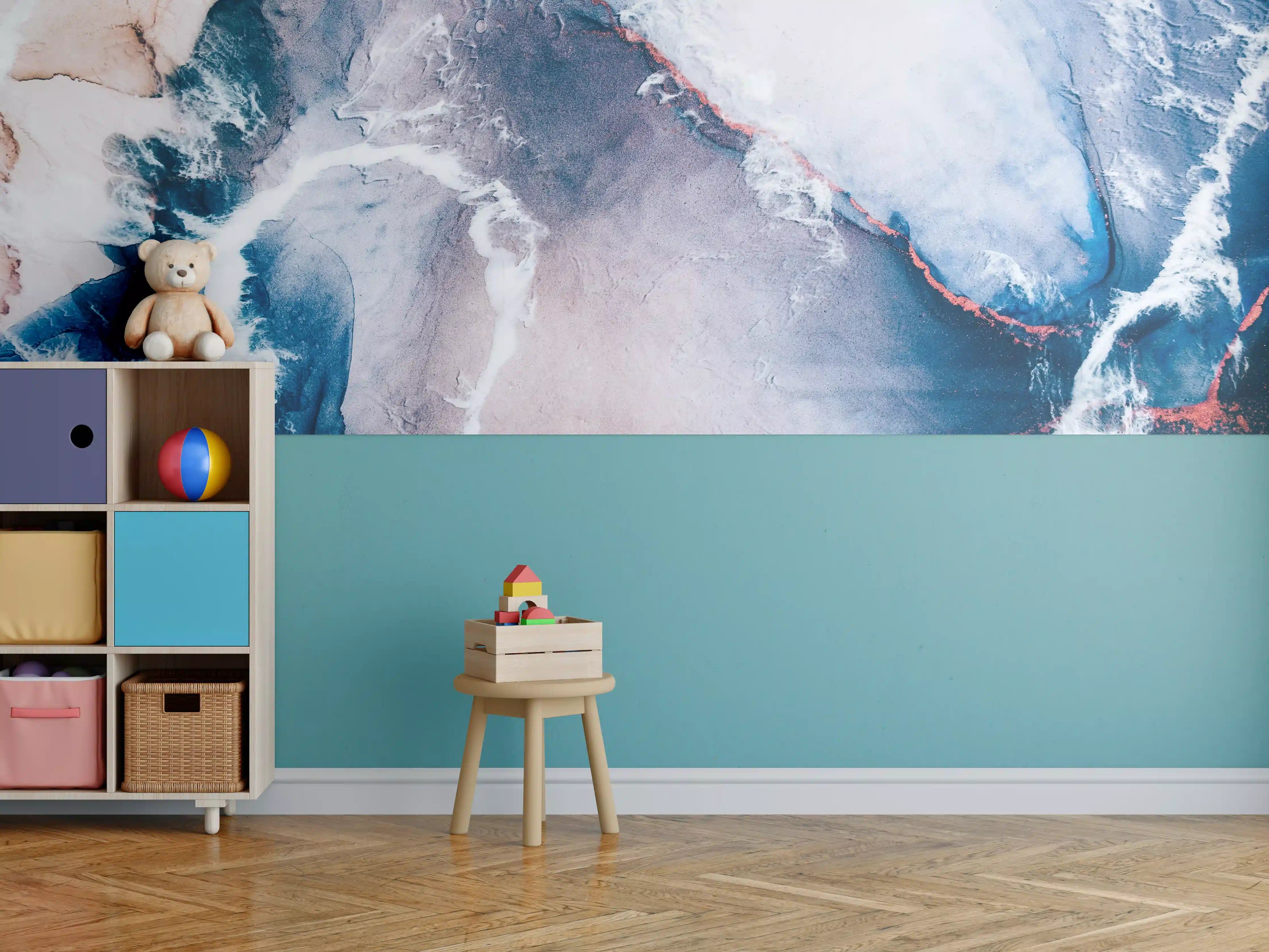 Kinderzimmer Wandgestaltung - Azurblauer Meeresblick mit Wellen und Felsen