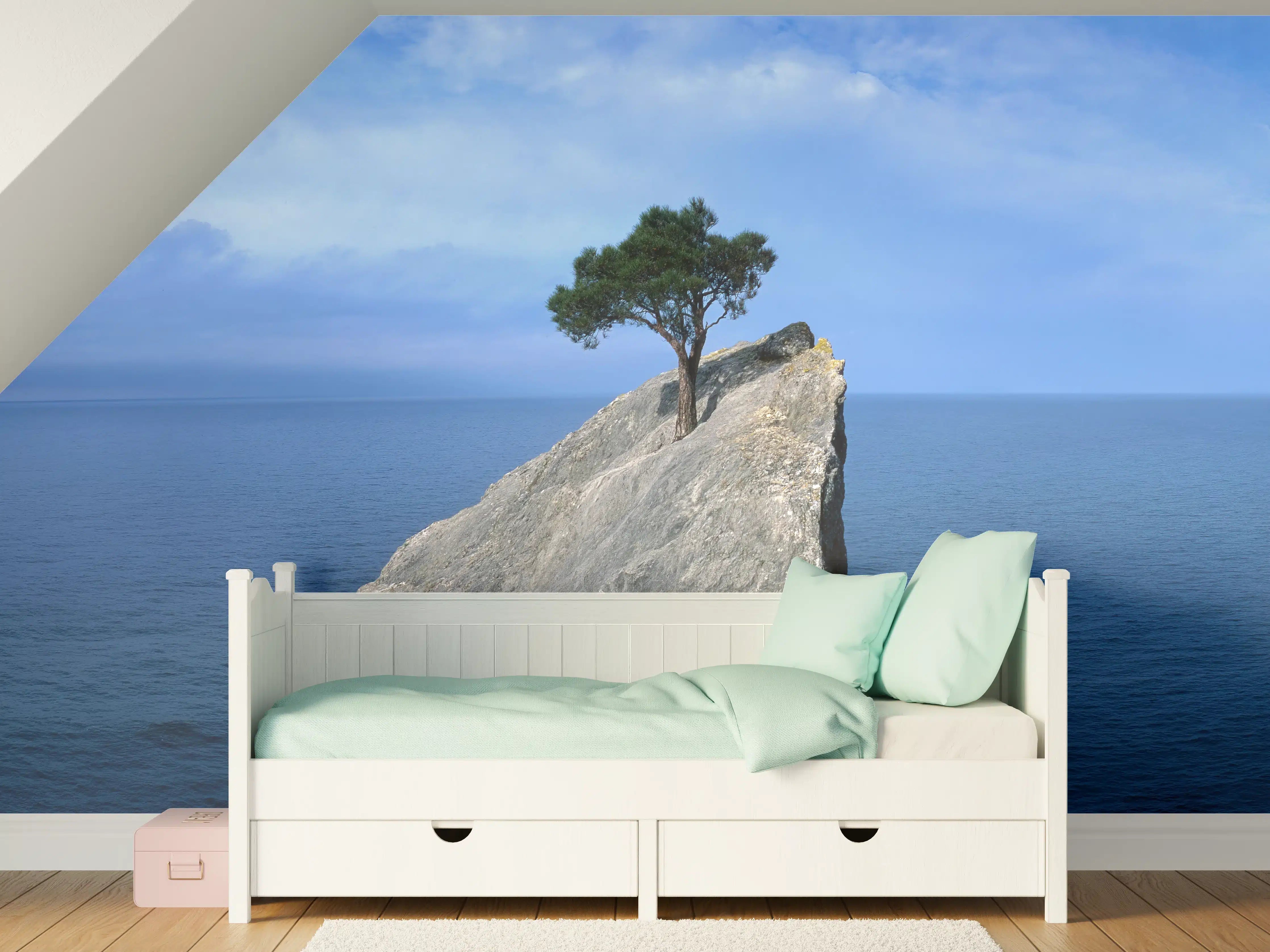 Kinderzimmer Wandgestaltung - Baum auf Fels mitten im Ozean