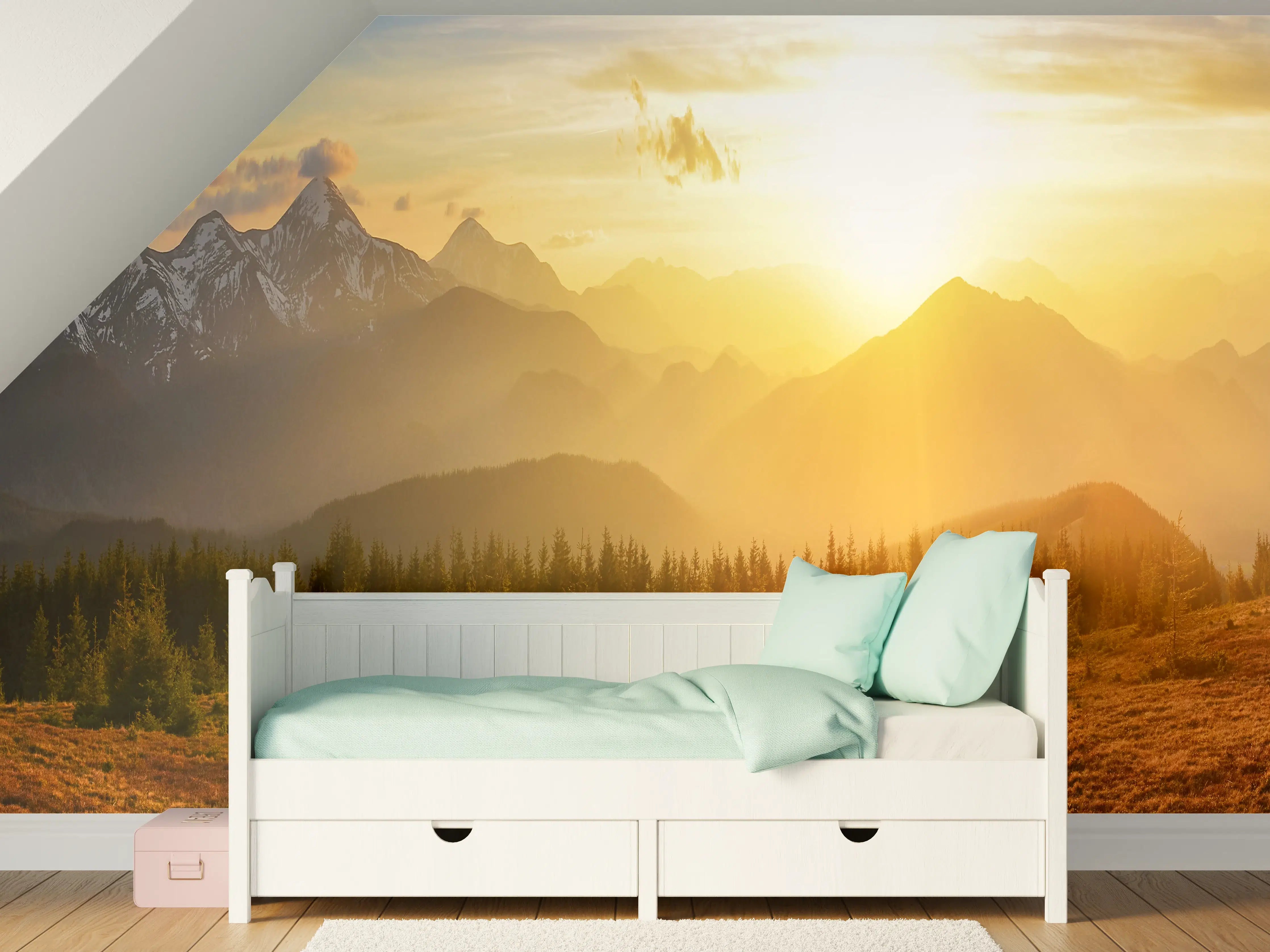 Kinderzimmer Wandgestaltung - Berge im Sonnenuntergang