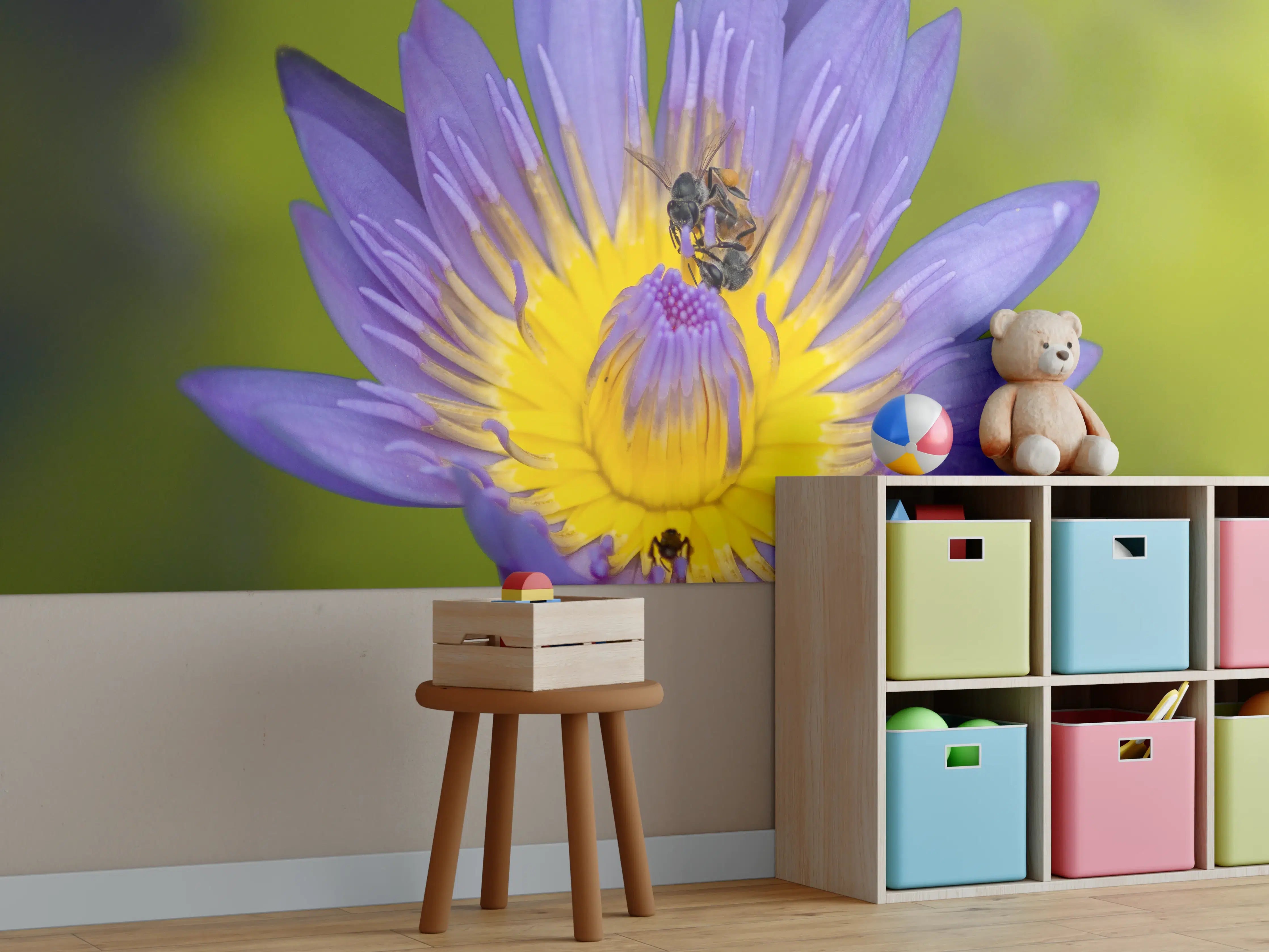 Kinderzimmer Wandgestaltung - Biene sammelt Nektar