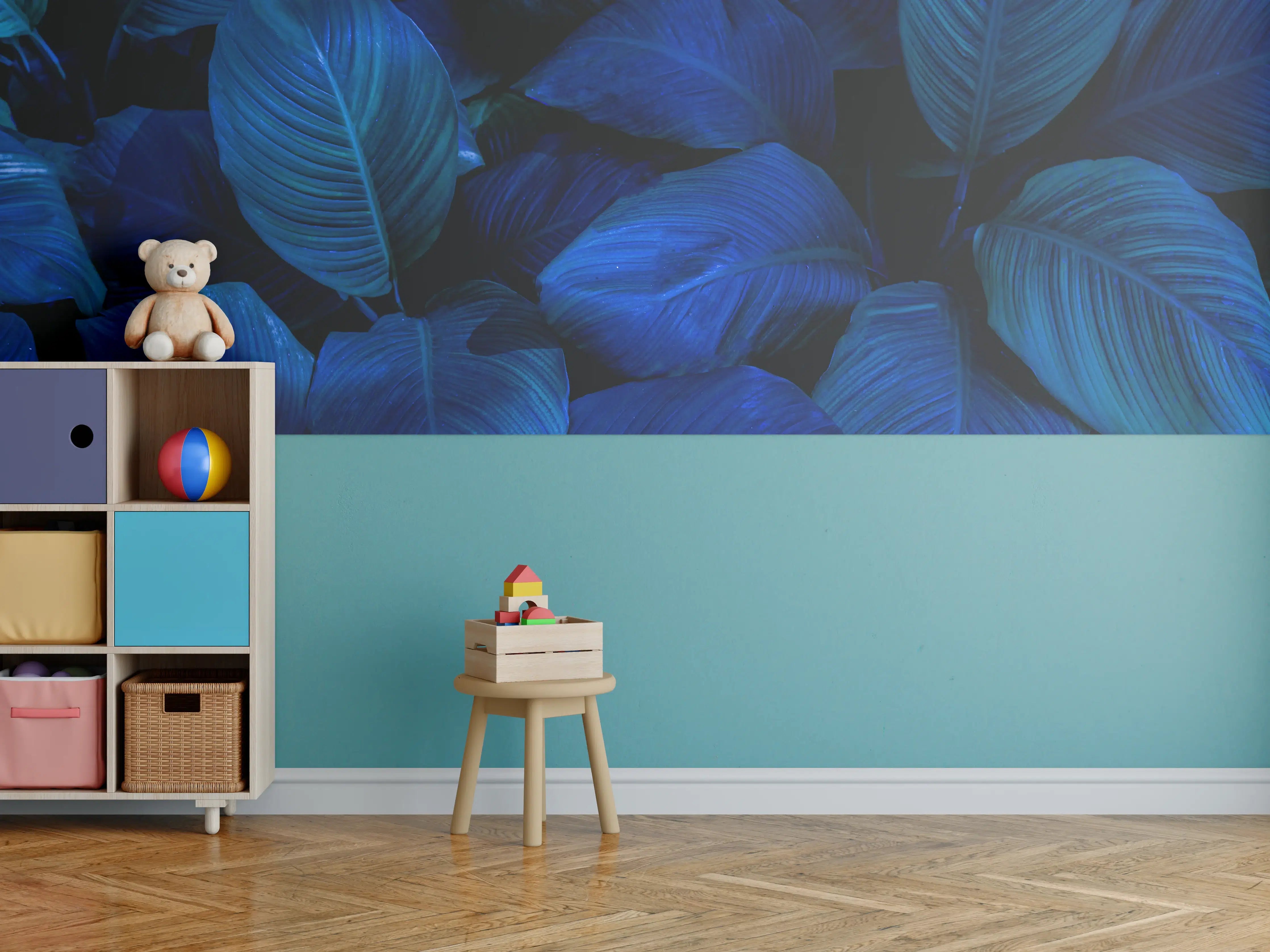 Kinderzimmer Wandgestaltung - Bläuliche Blätter auf dunklem Hintergrund
