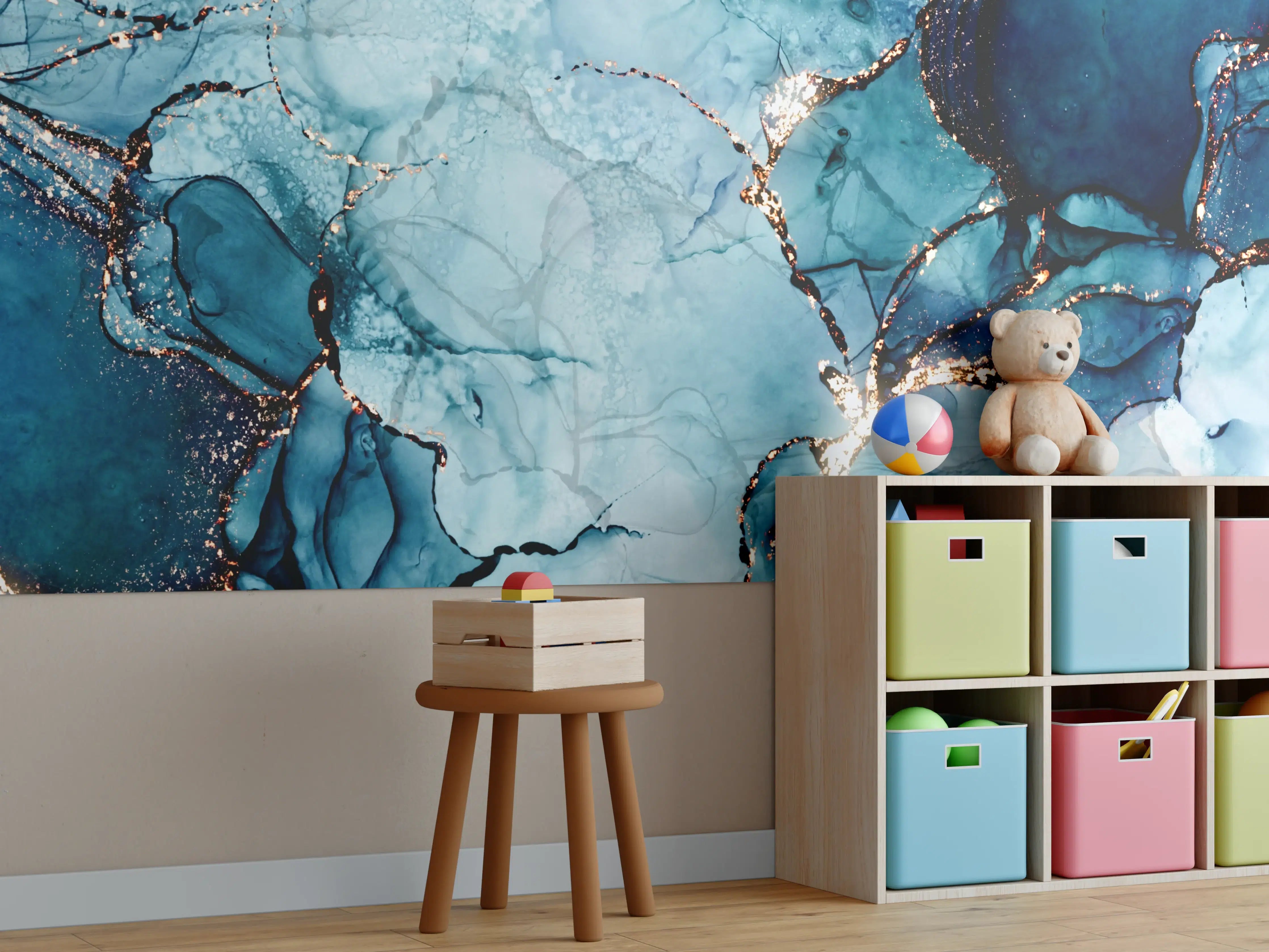 Kinderzimmer Wandgestaltung - Blaue Aquarell-Textur mit Goldakzenten