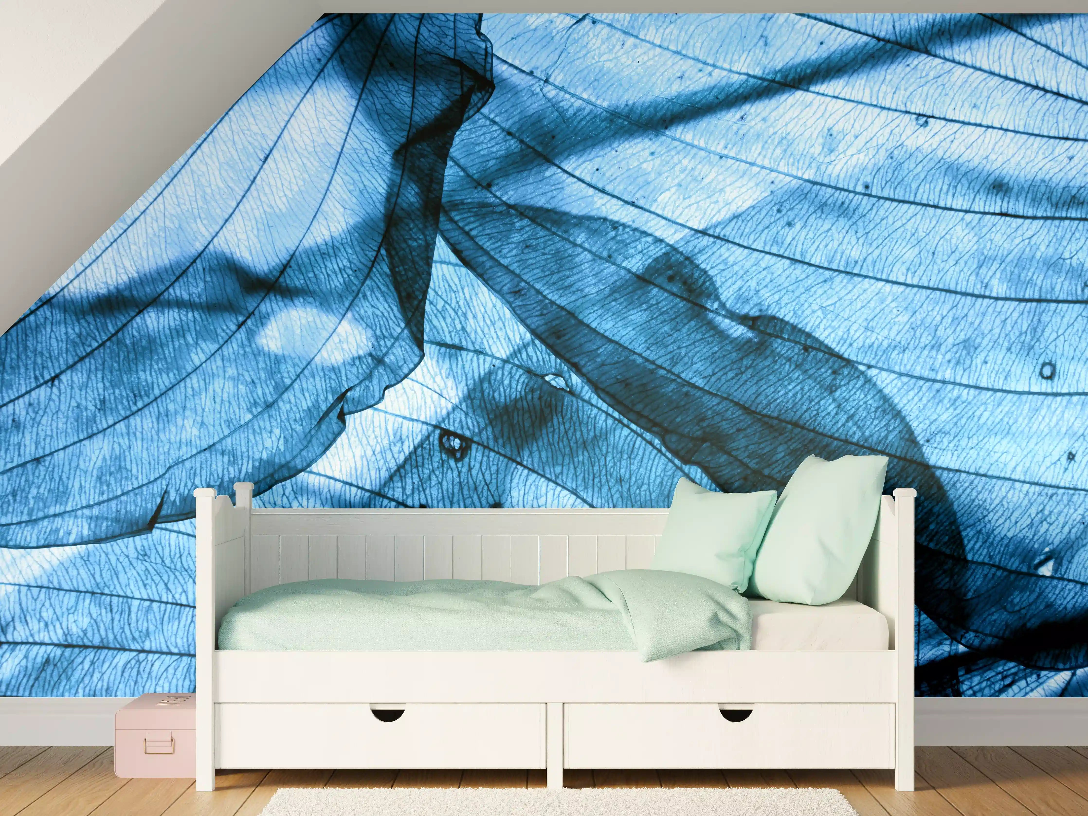 Kinderzimmer Wandgestaltung - Blaue Blätter-Struktur mit feinen Linien