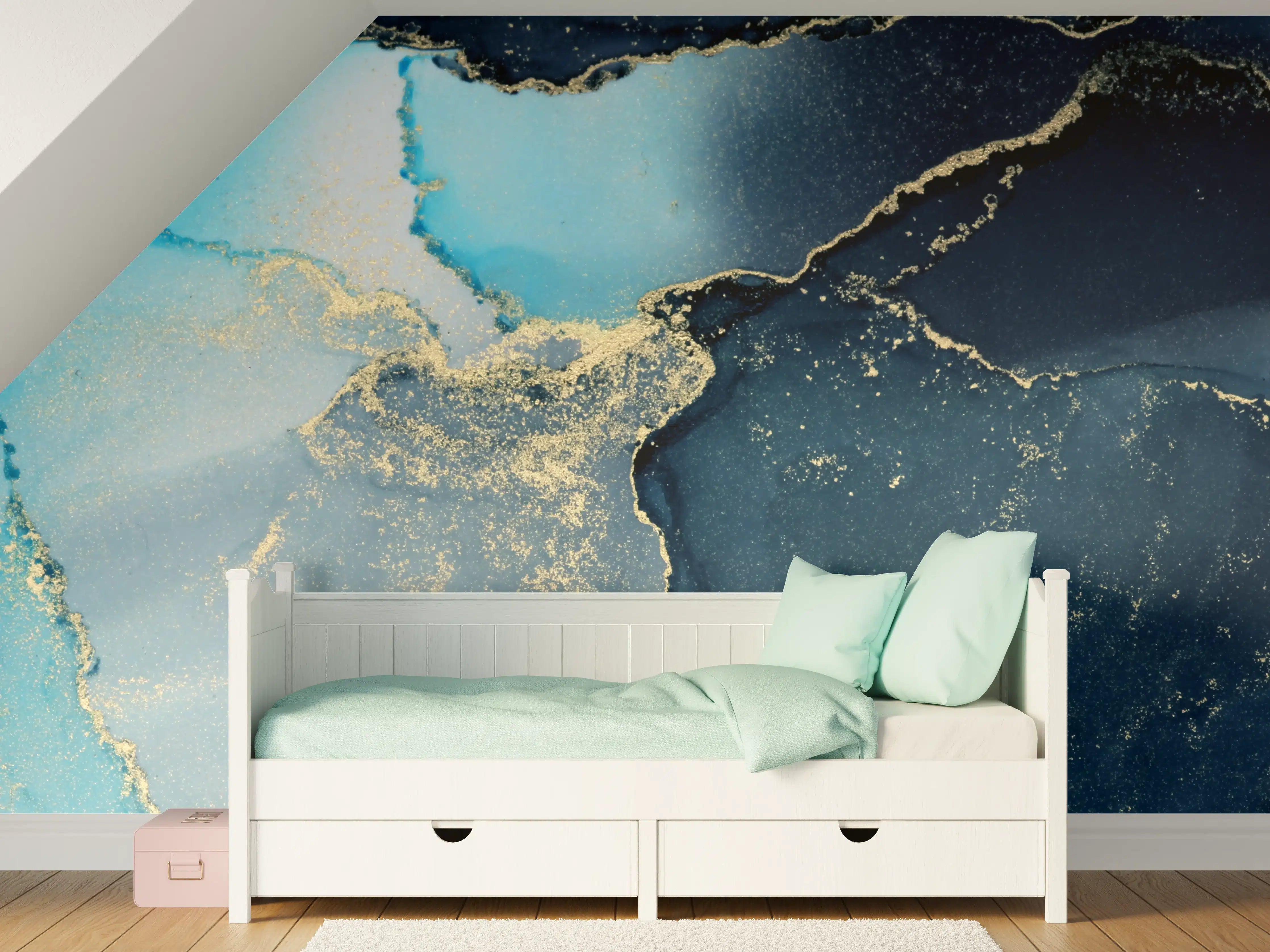 Kinderzimmer Wandgestaltung - Blaue Marmortextur mit Goldfäden