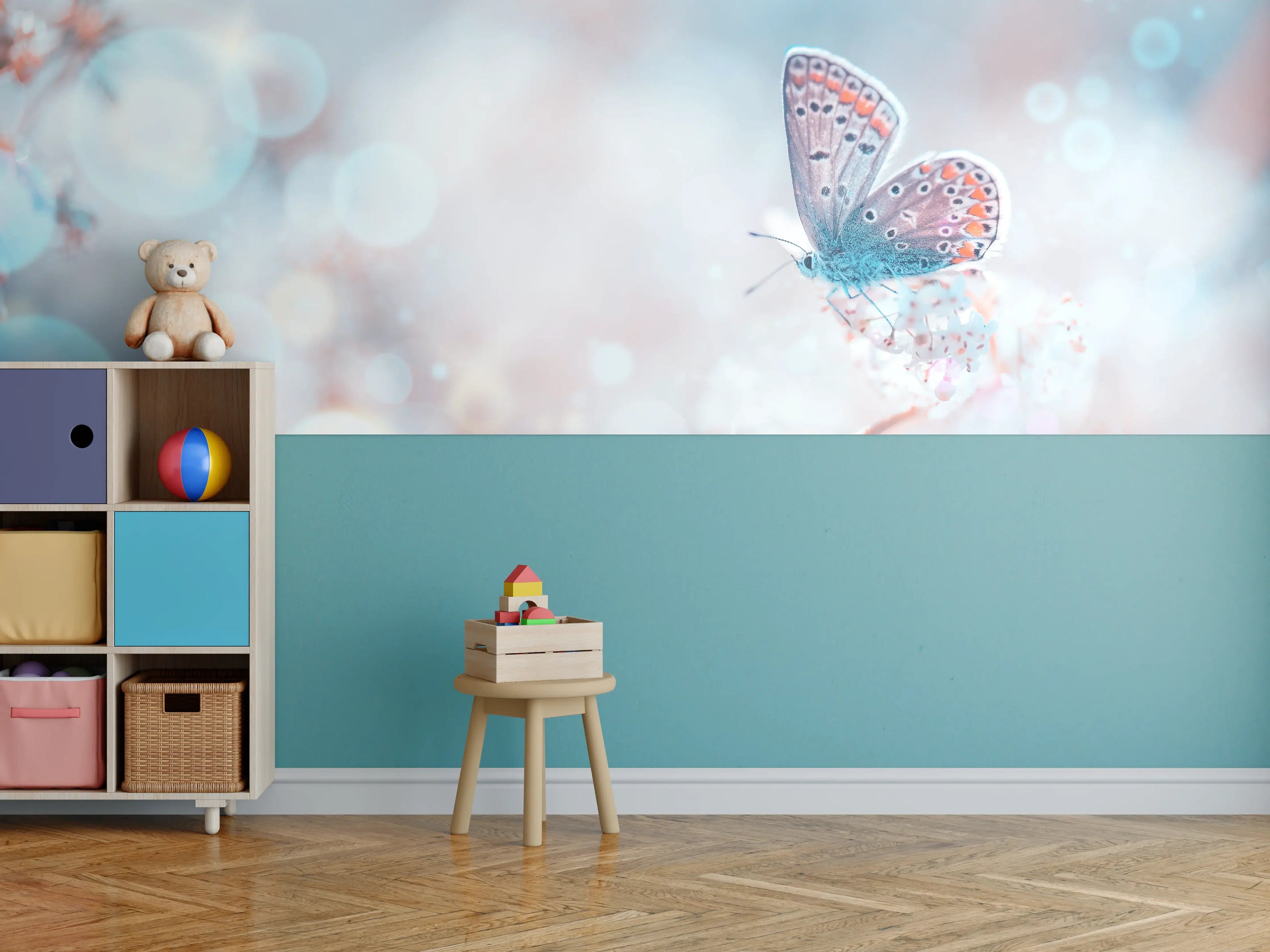 Kinderzimmer Wandgestaltung - Blaue Schmetterling auf zarten Blüten