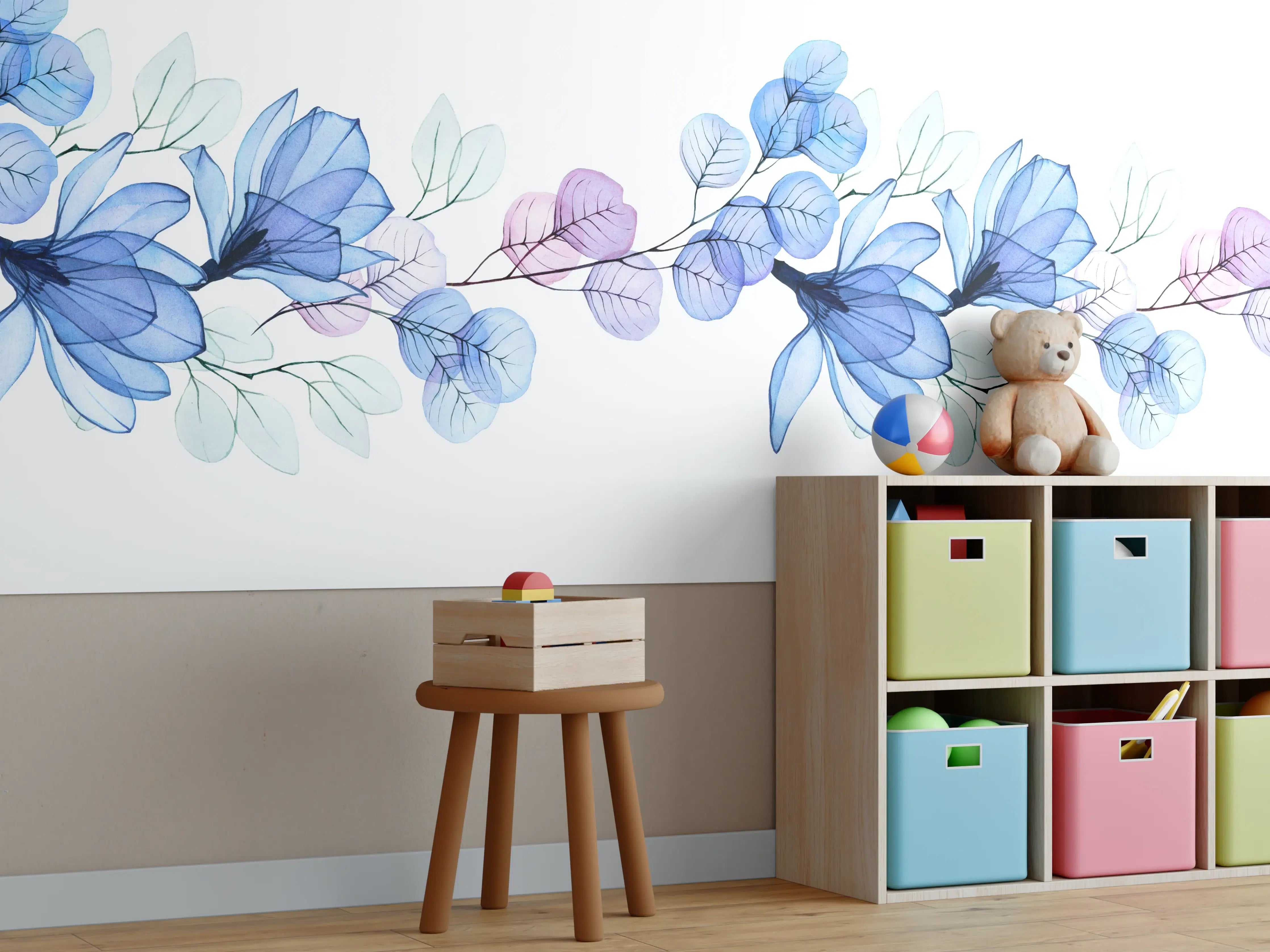 Kinderzimmer Wandgestaltung - Blauer und Lilafarbenener Blumenrand