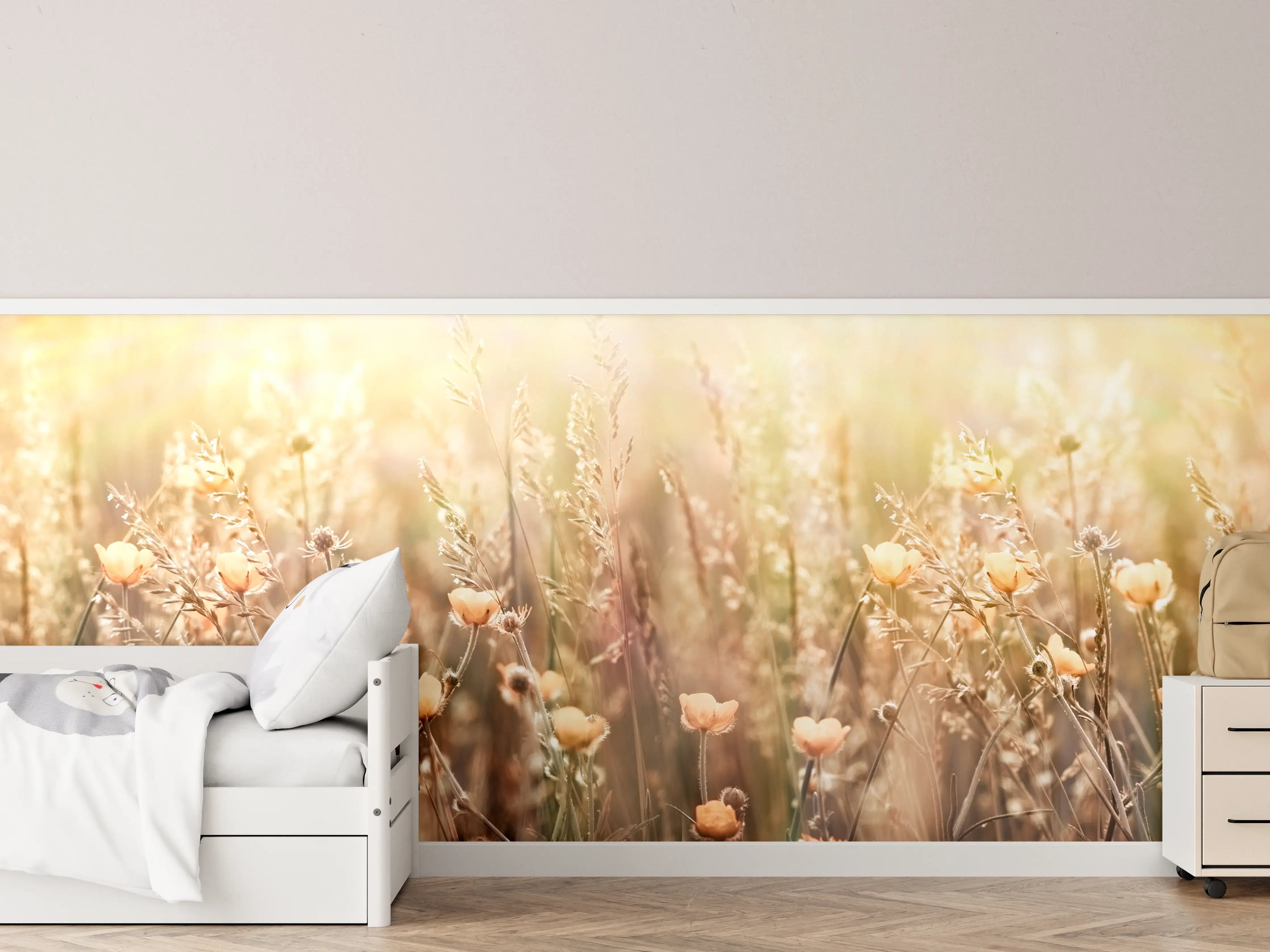 Kinderzimmer Wandgestaltung - Blumenfeld mit Sonnenstrahlen