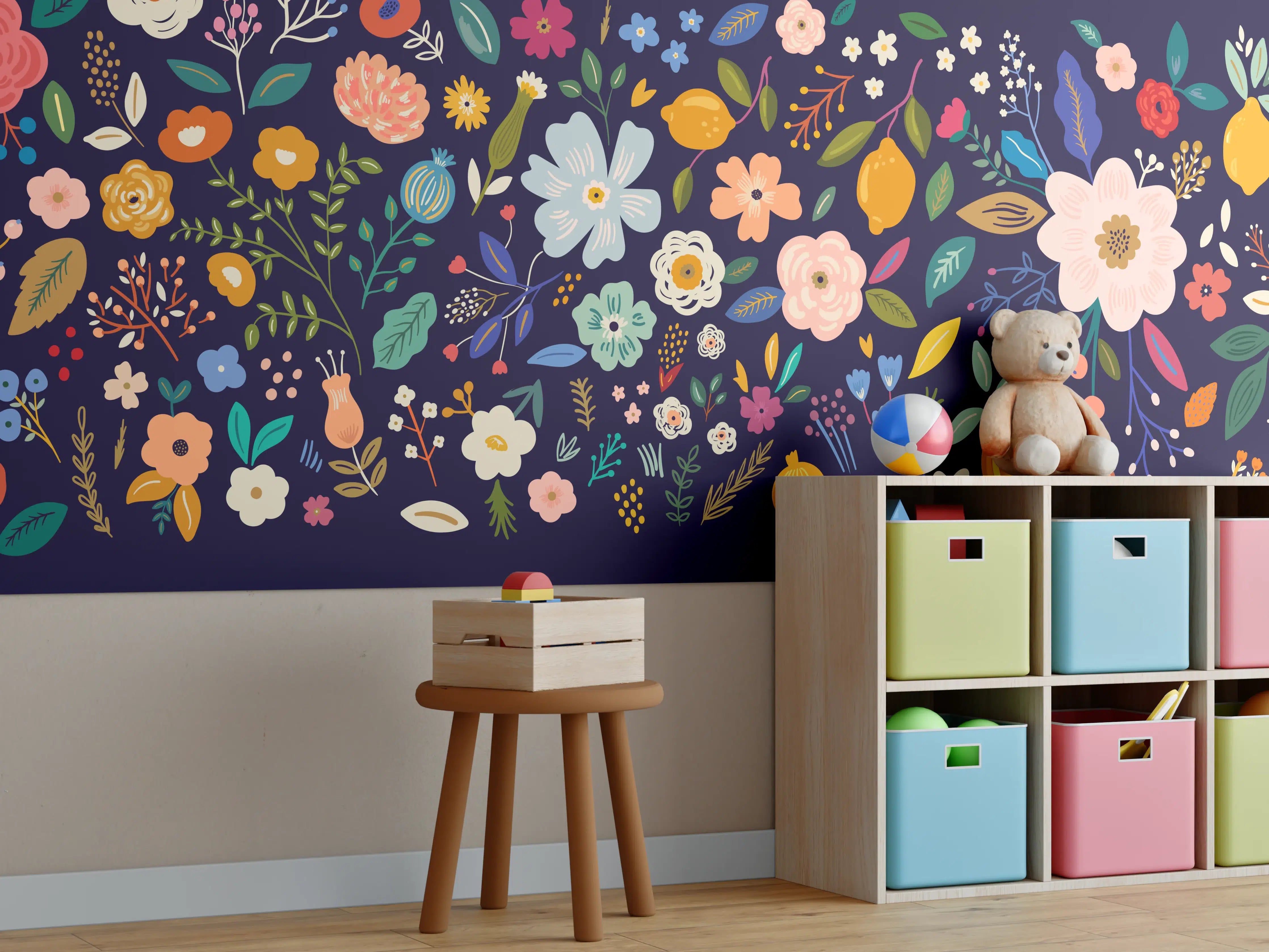 Kinderzimmer Wandgestaltung - Blumenmuster mit bunten Blüten auf dunklem Hintergrund