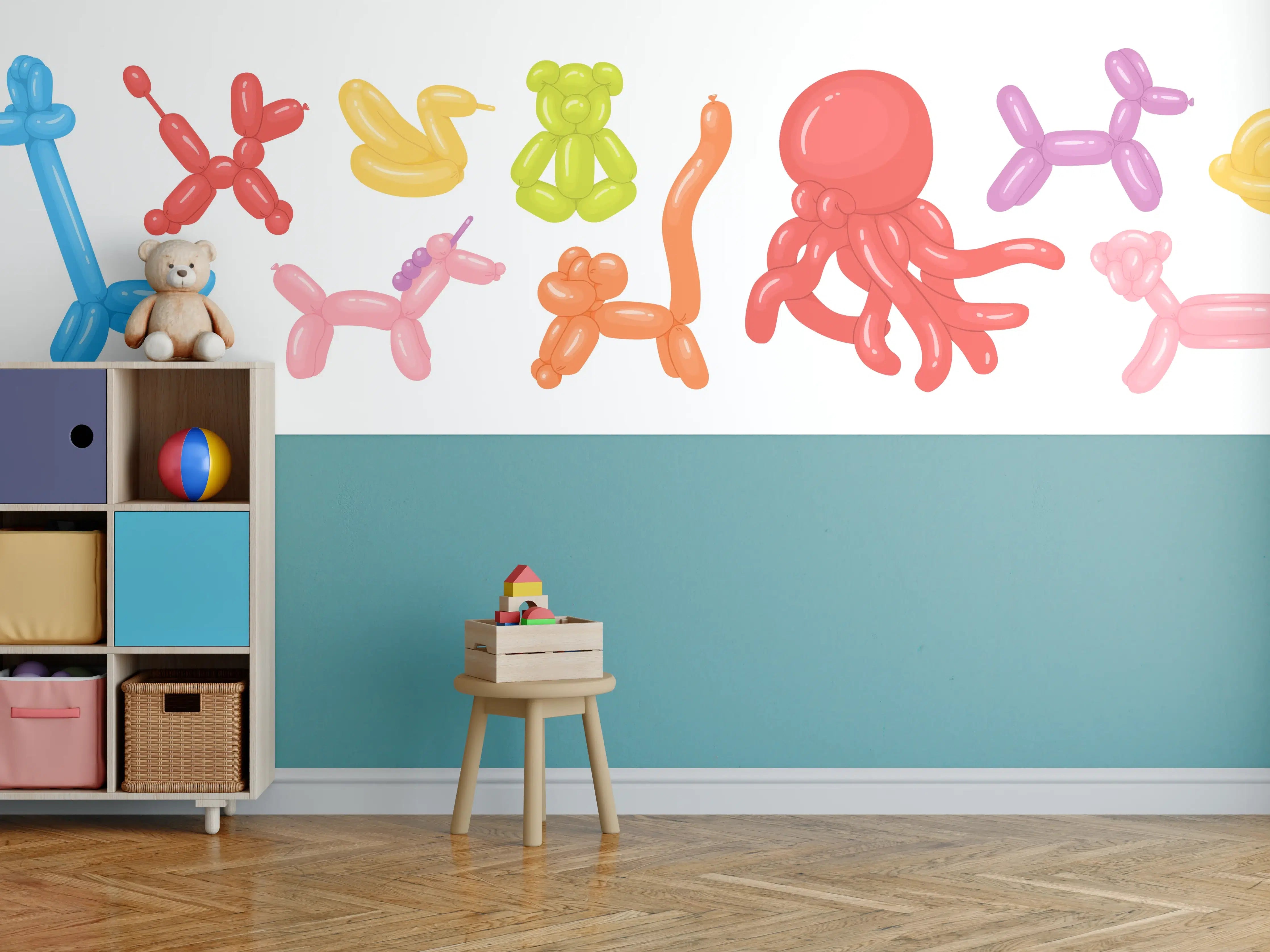 Kinderzimmer Wandgestaltung - Bunte Ballons in Form von Tieren und Objekten