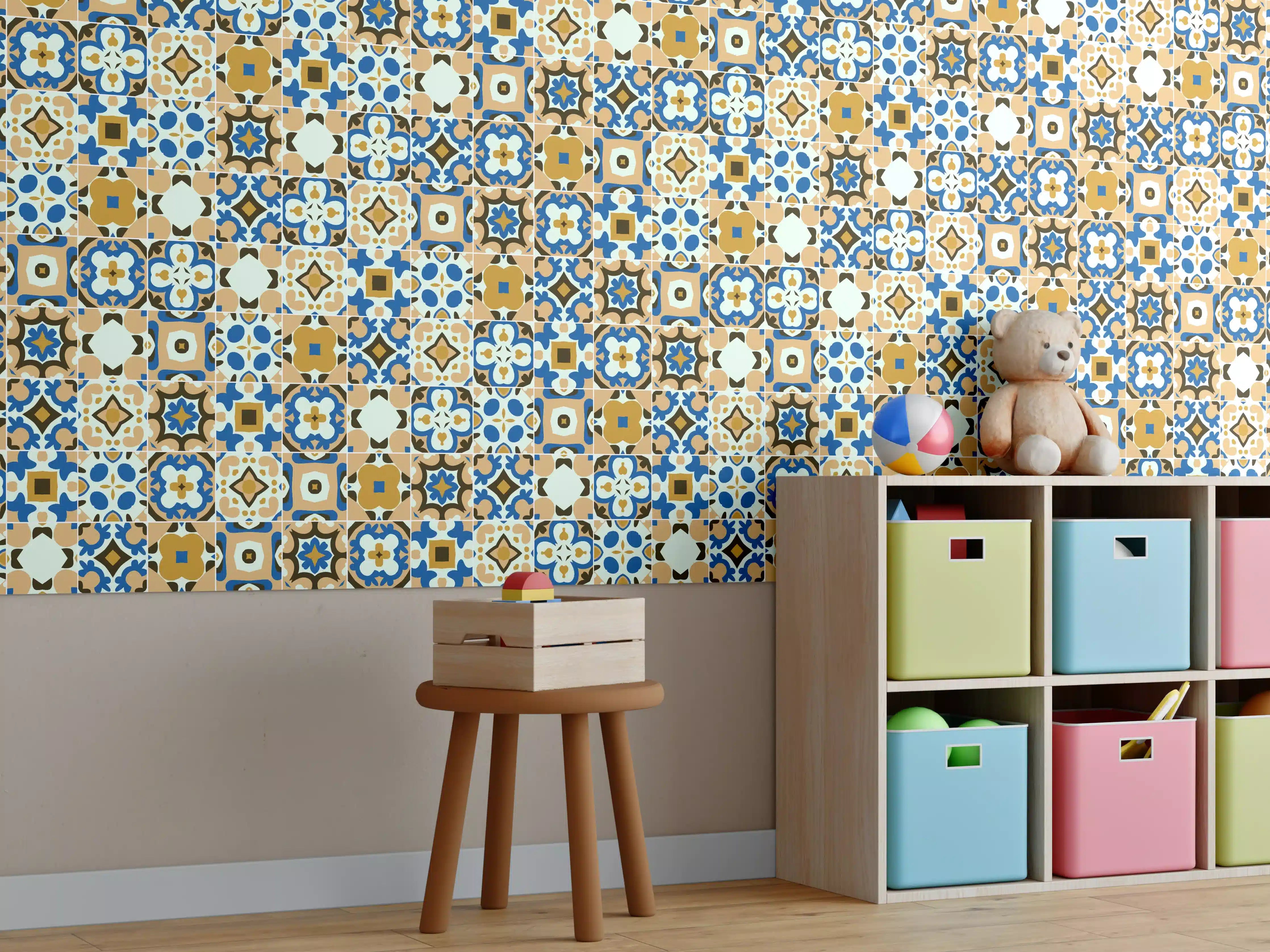 Kinderzimmer Wandgestaltung - Bunte Fliesenmuster in Blau, Gold und Creme