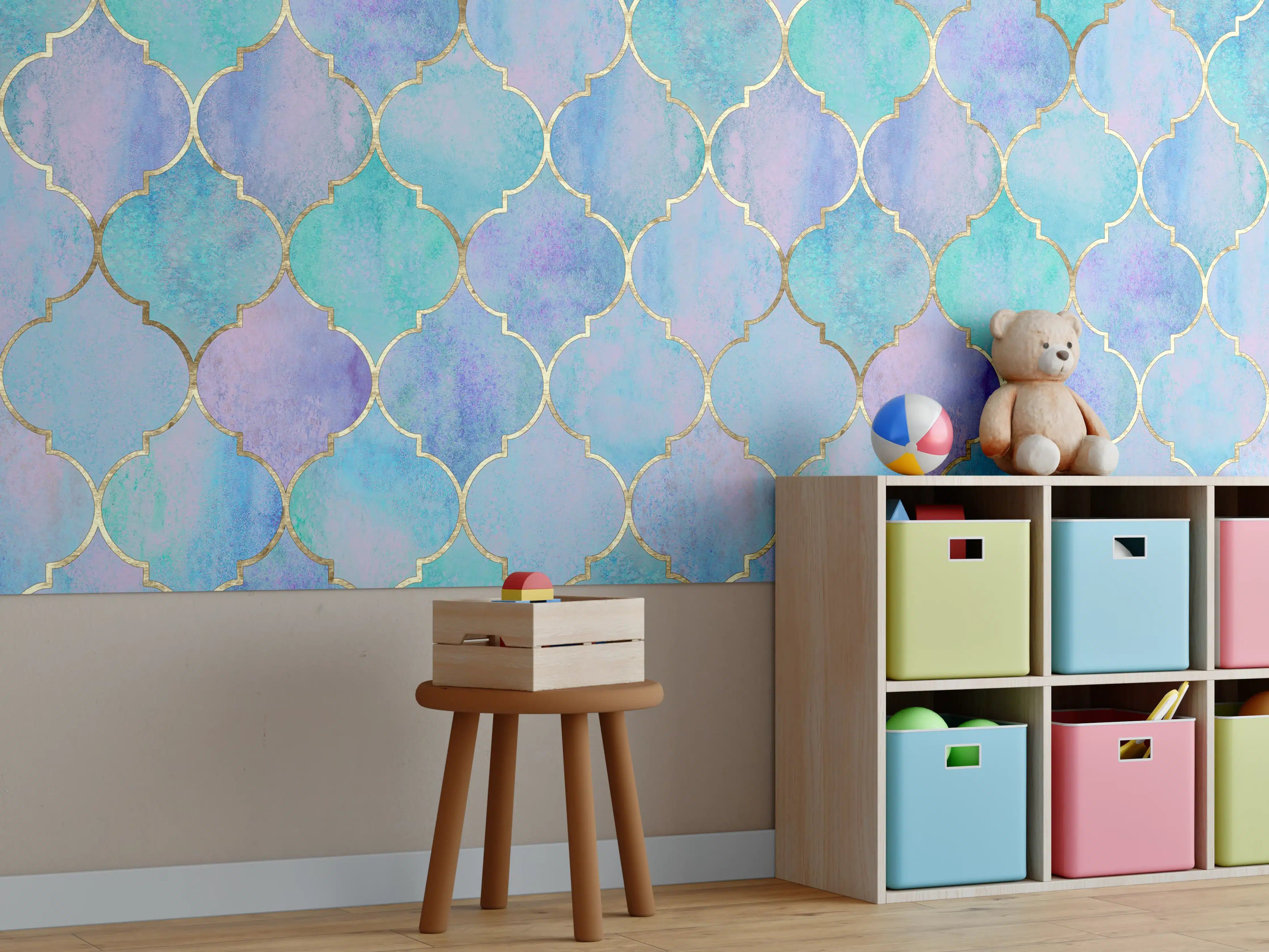 Kinderzimmer Wandgestaltung - Bunte Wasserfarben-Muster mit goldenen Akzenten