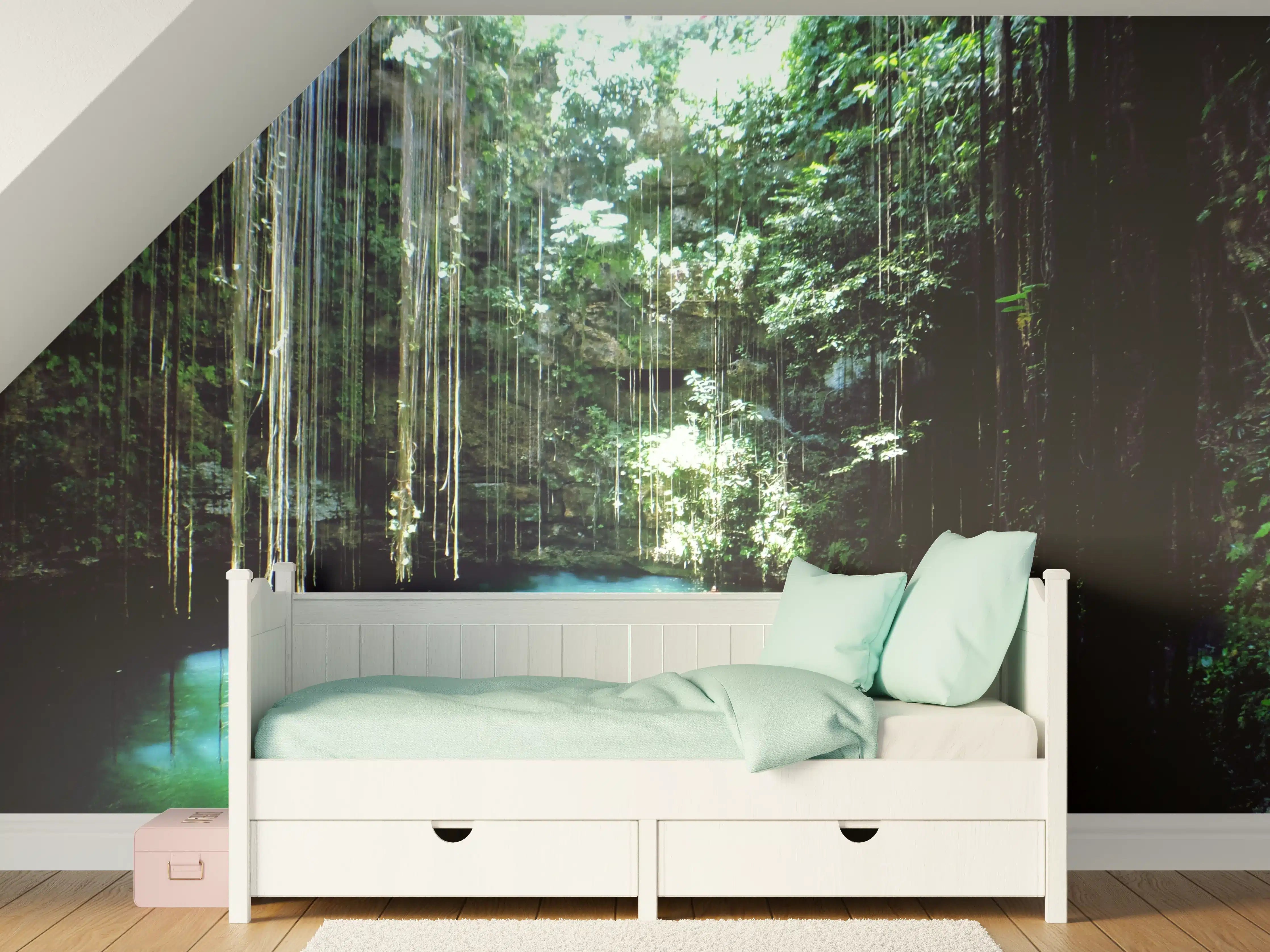 Kinderzimmer Wandgestaltung - Dicht bewachsener Wasserfall in tropischer Umgebung