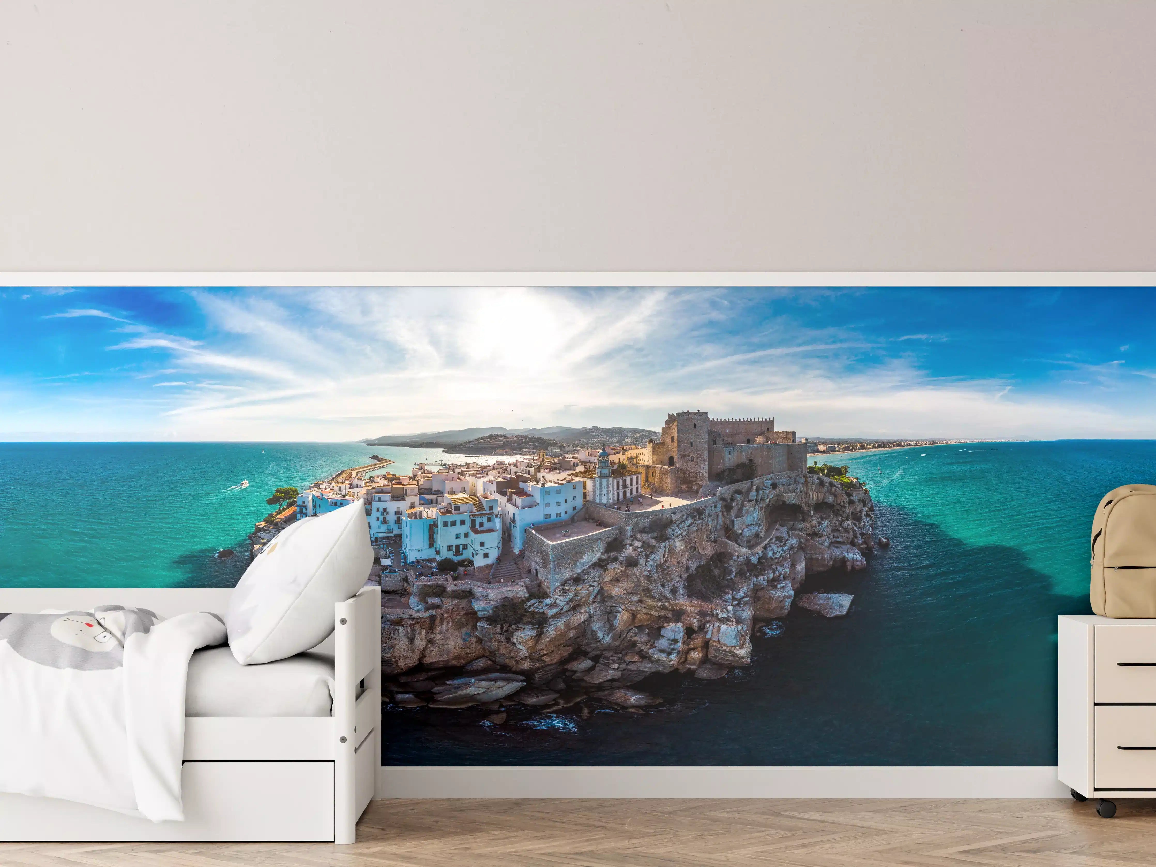 Kinderzimmer Wandgestaltung - Drohnensicht auf Peniscola