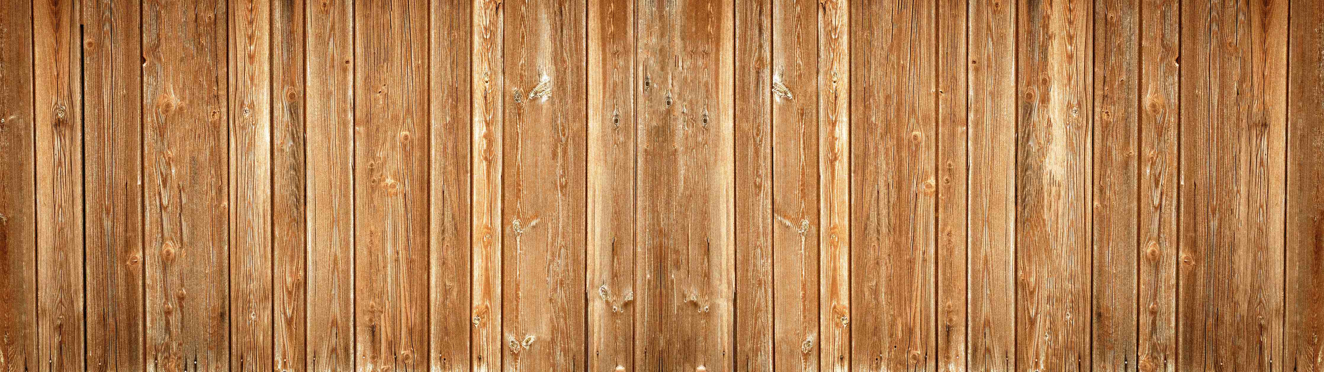 Kinderzimmer Wandgestaltung-Dünne vertikale Holzplatten