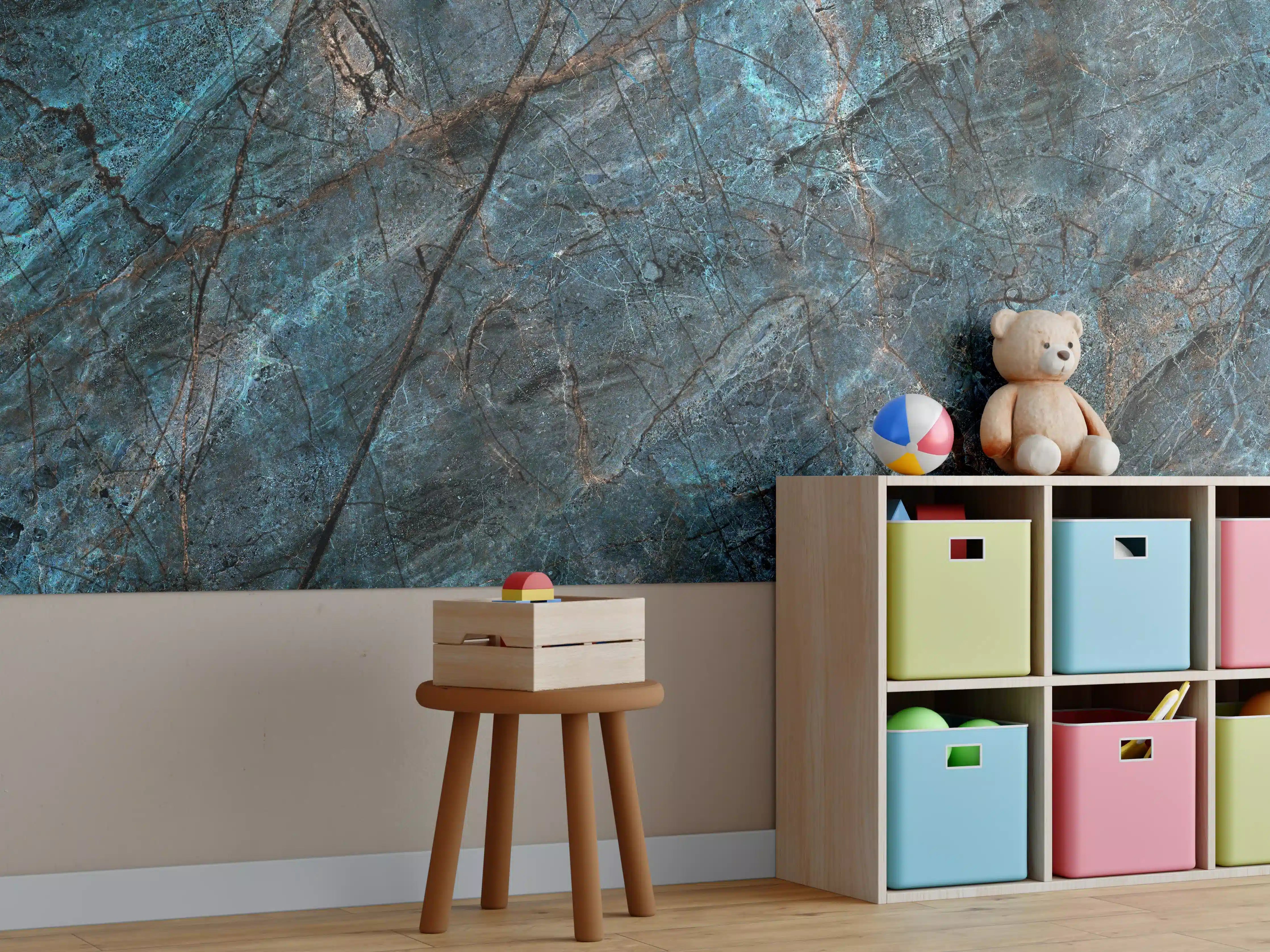 Kinderzimmer Wandgestaltung - Dunkler rustikaler Marmor - bläulich