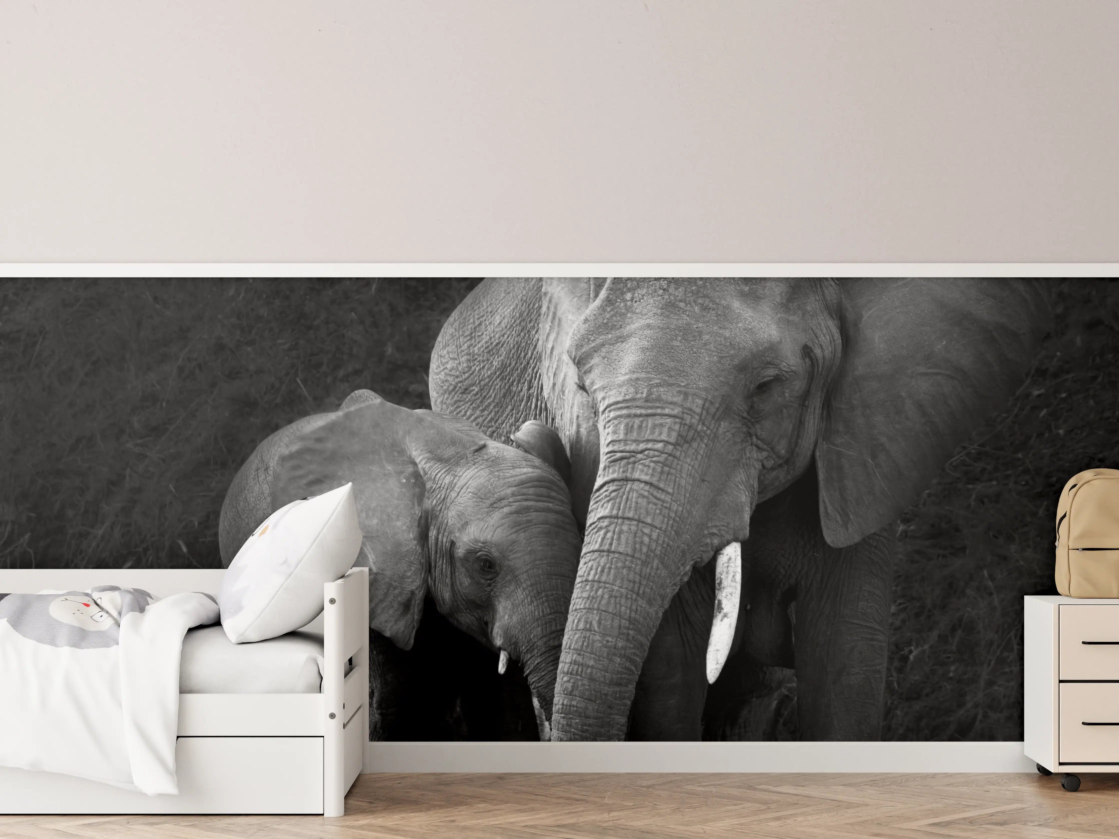 Kinderzimmer Wandgestaltung - Elefanten in der Natur - schwarz-weiß