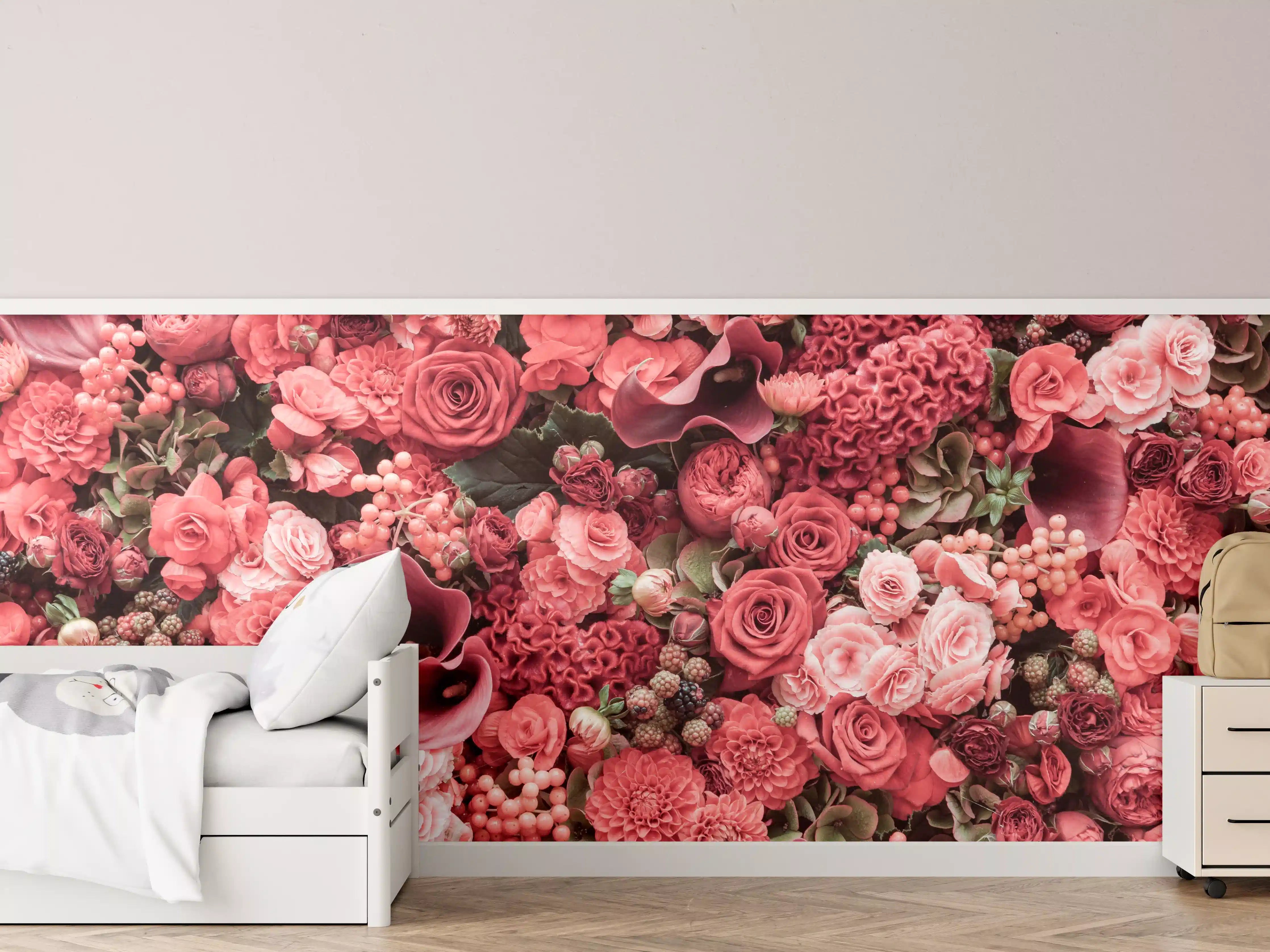 Kinderzimmer Wandgestaltung - Eleganter Blumenmix in Pink und Bordeaux
