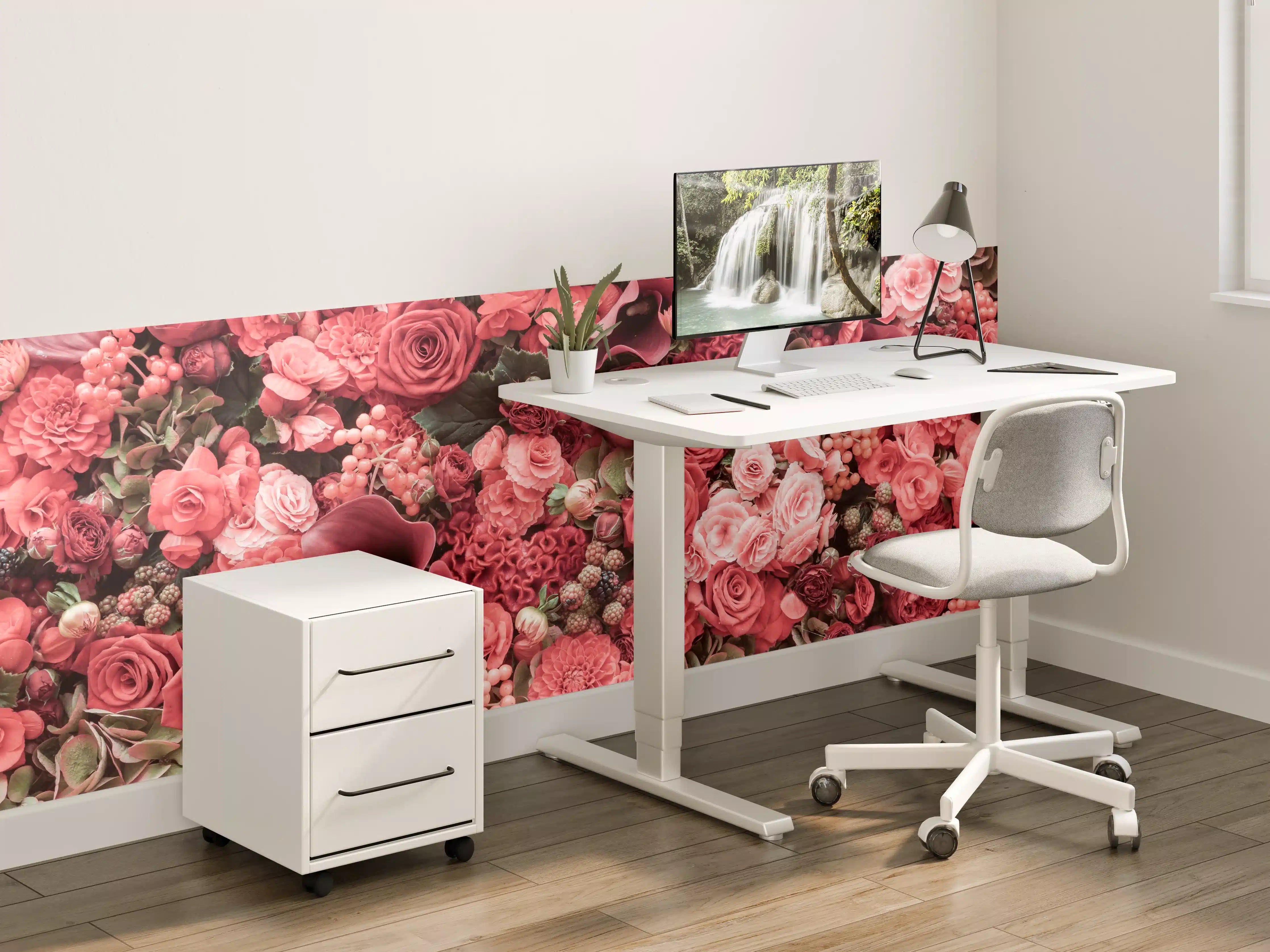 Kinderzimmer Wandgestaltung - Eleganter Blumenmix in Pink und Bordeaux