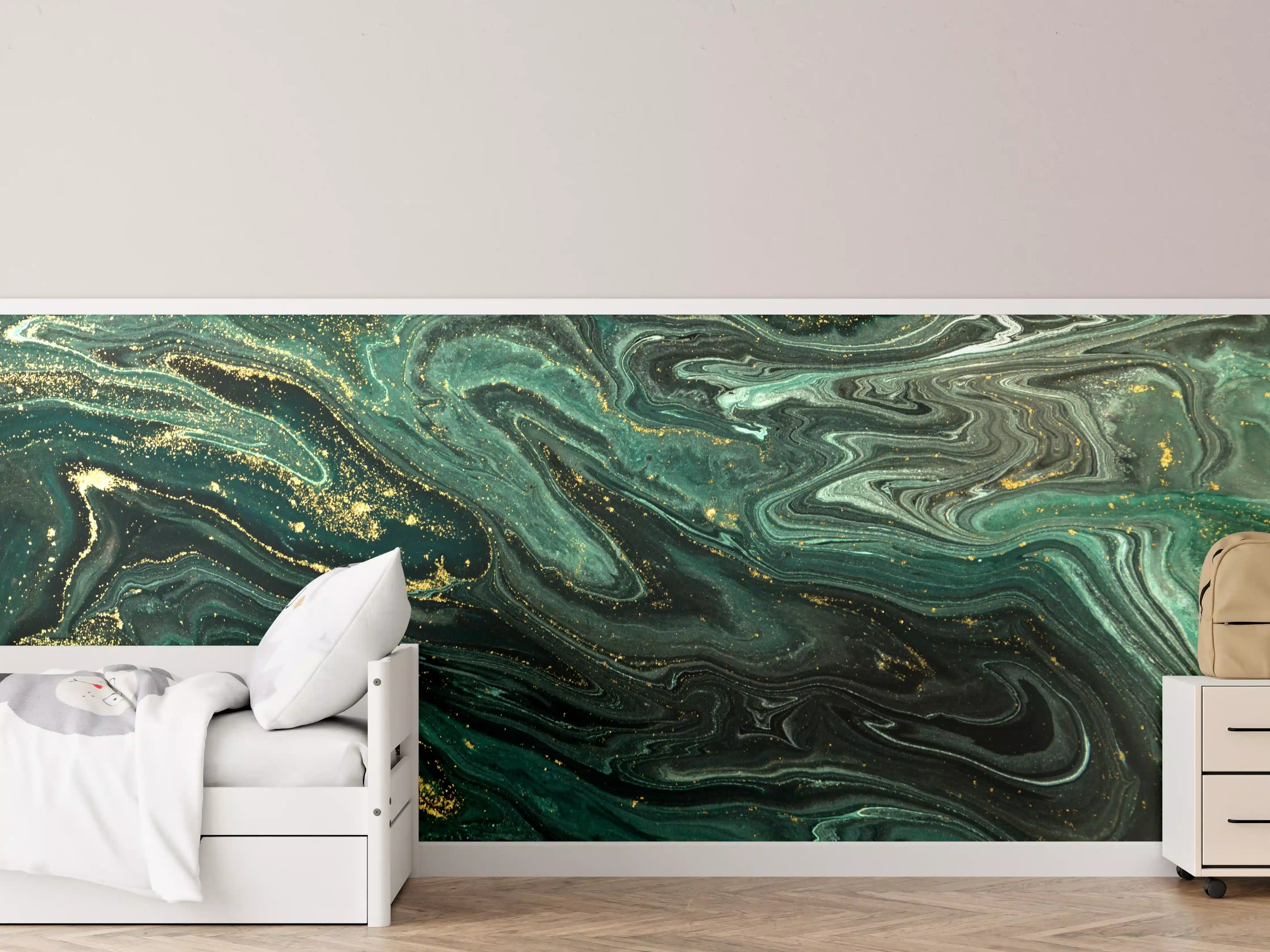 Kinderzimmer Wandgestaltung - Elegantes Grünes Marbledesign mit Goldakzenten