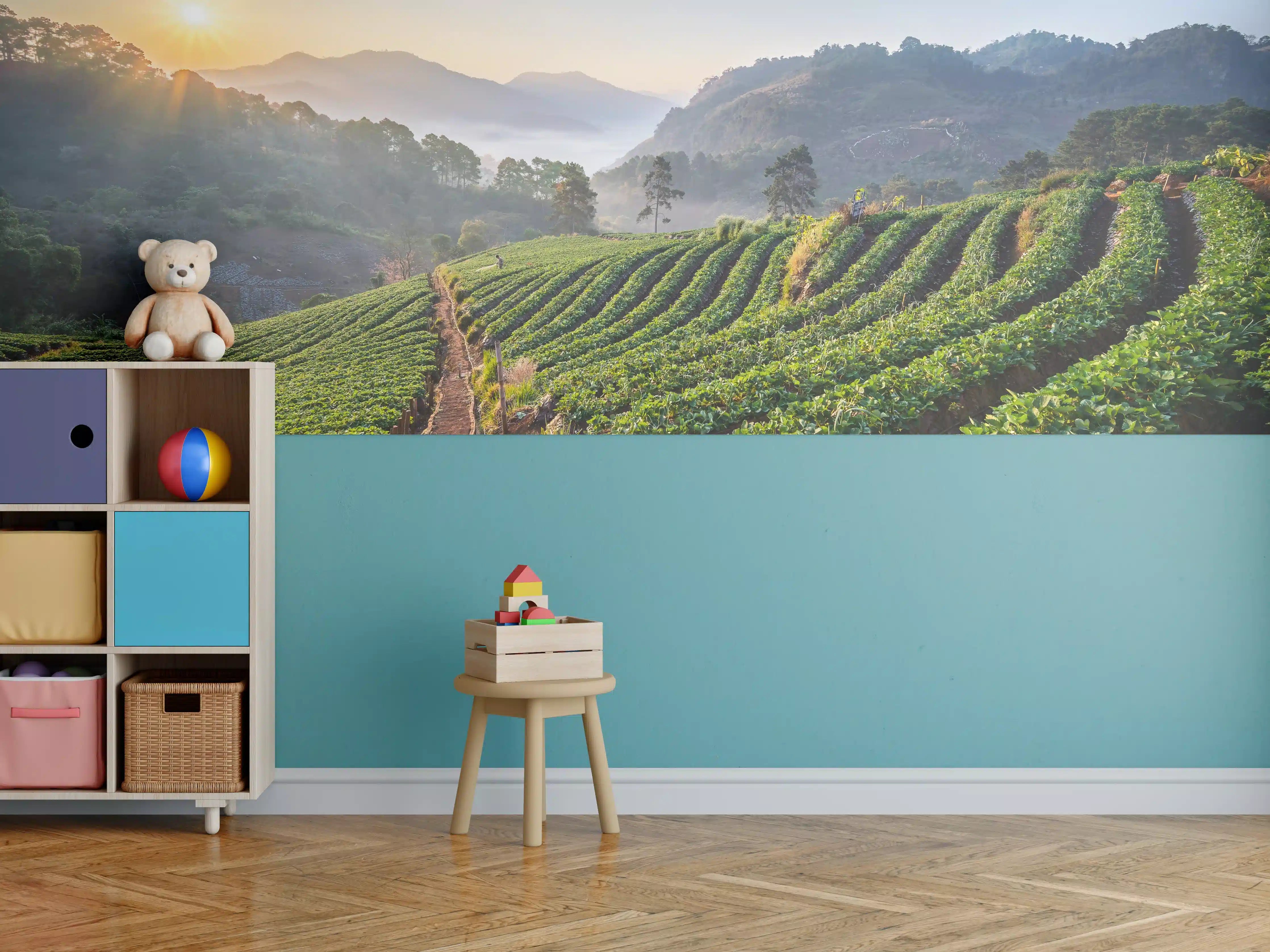 Kinderzimmer Wandgestaltung - Erdbeerfeld in Chiang Mai