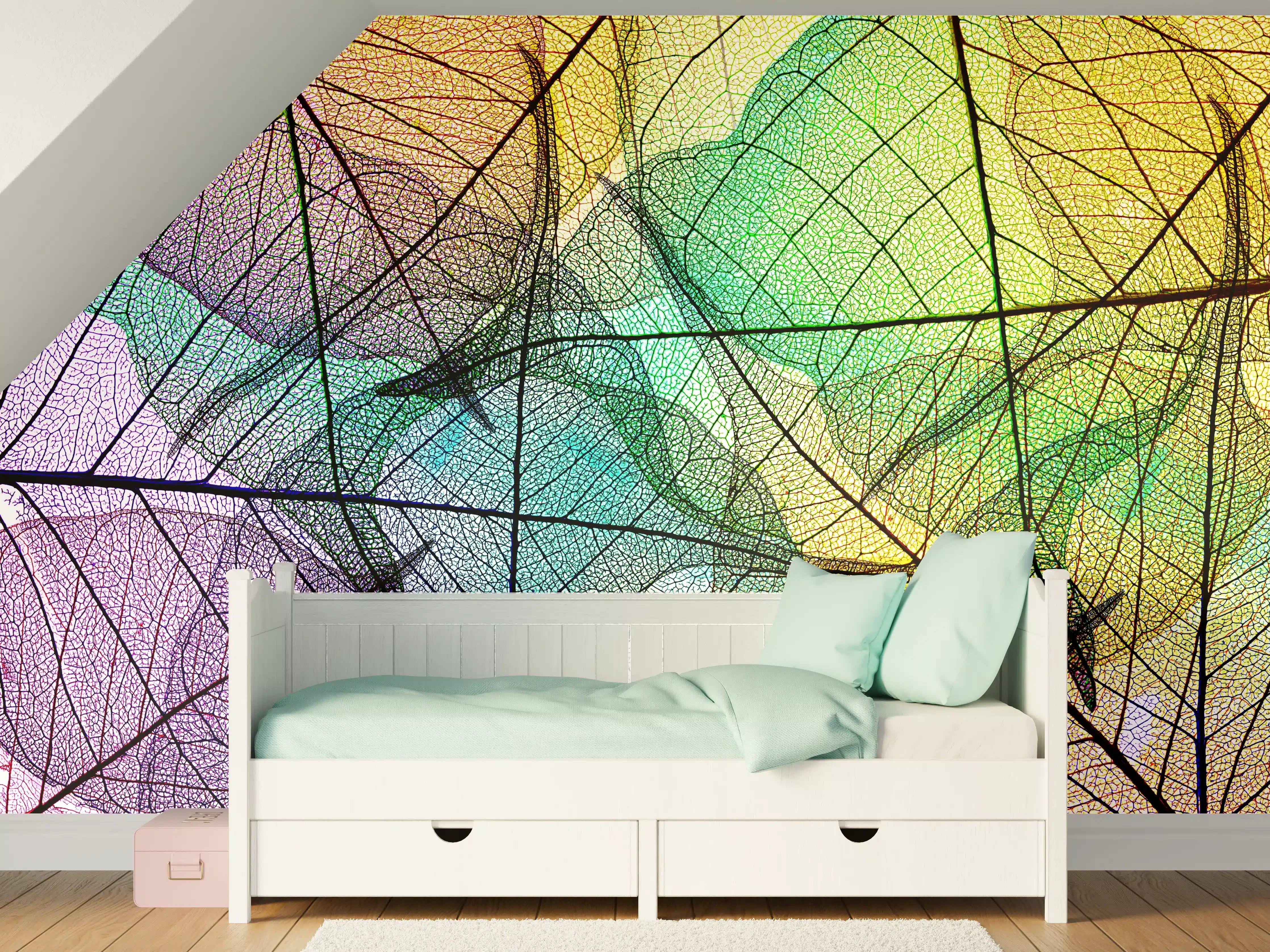 Kinderzimmer Wandgestaltung - Farbenfrohe Laubtextur auf Weiß