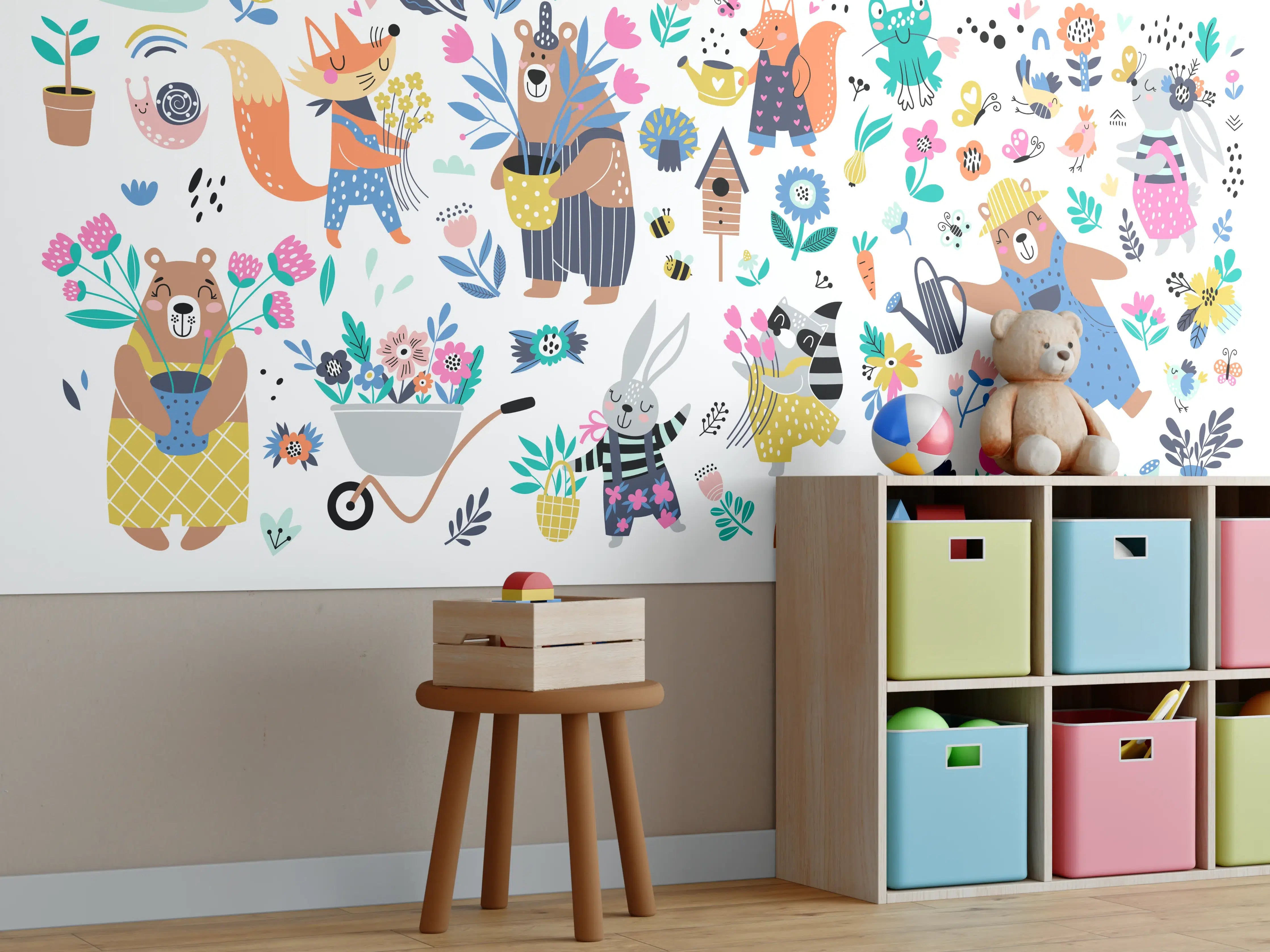 Kinderzimmer Wandgestaltung - Farbenfrohe Tierwelt mit Blumen und Naturmotiven
