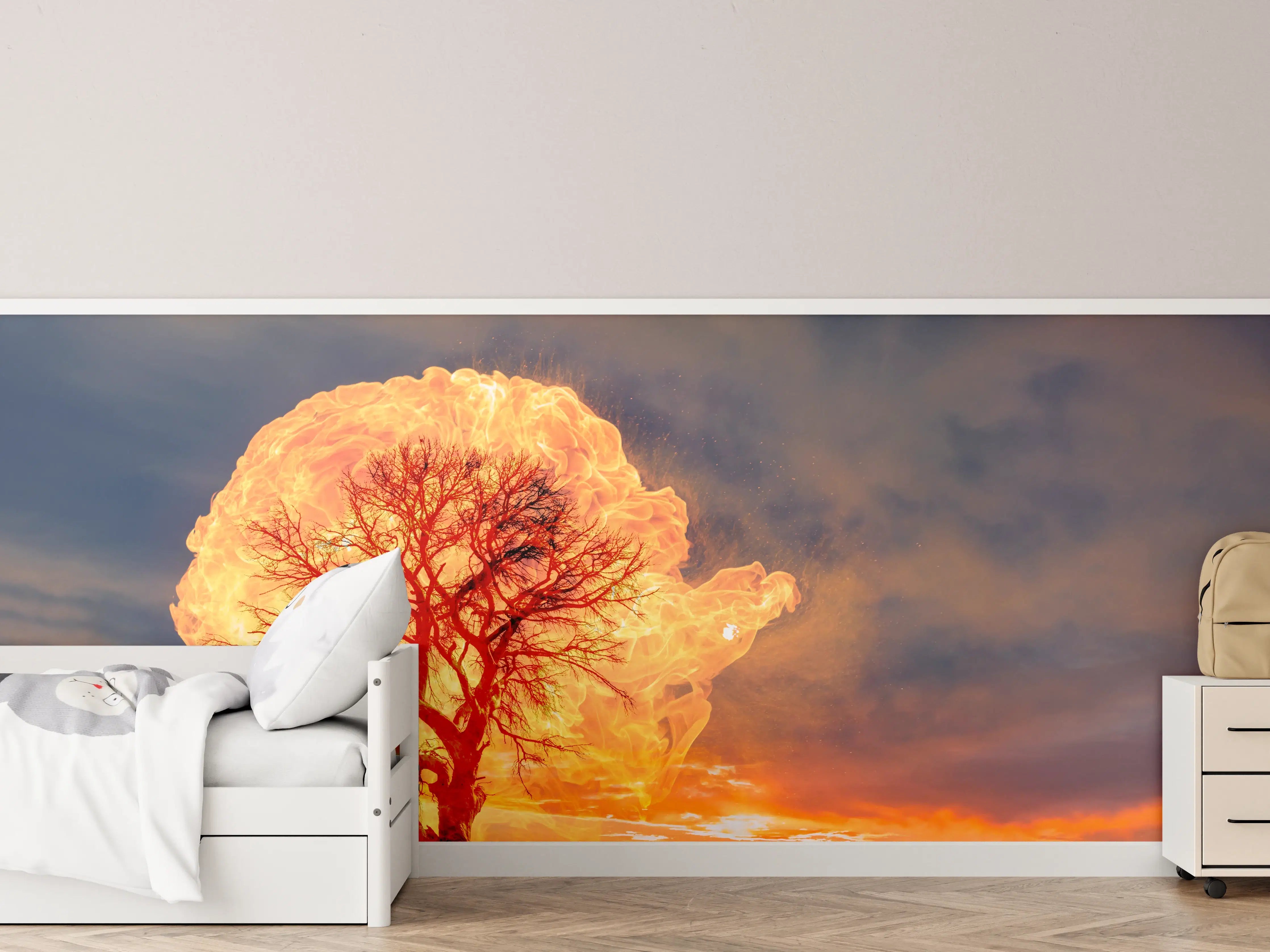 Kinderzimmer Wandgestaltung - Flammender Baum bei Gewitter