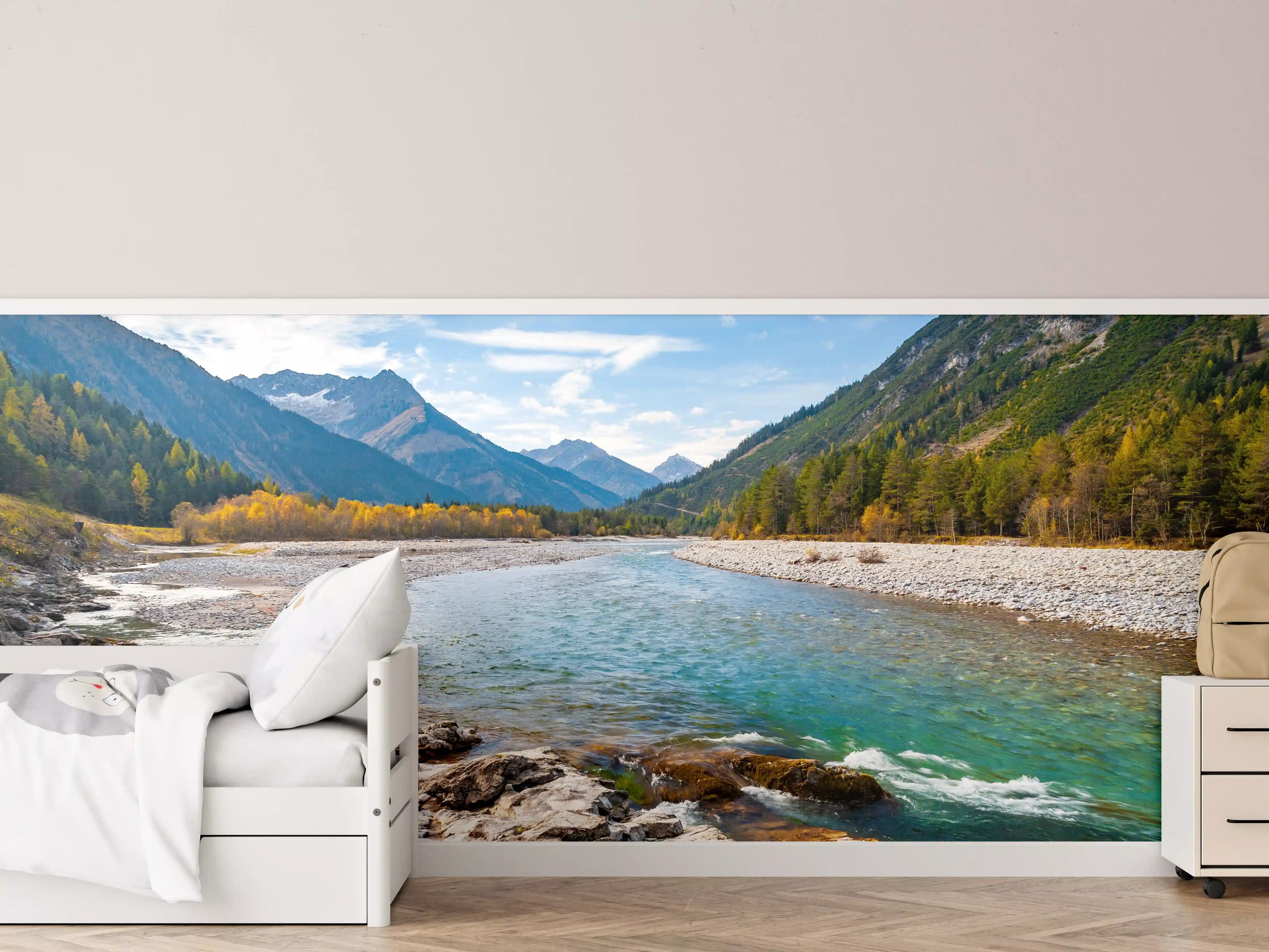 Kinderzimmer Wandgestaltung - Fluss durch die Alpen im Herbst