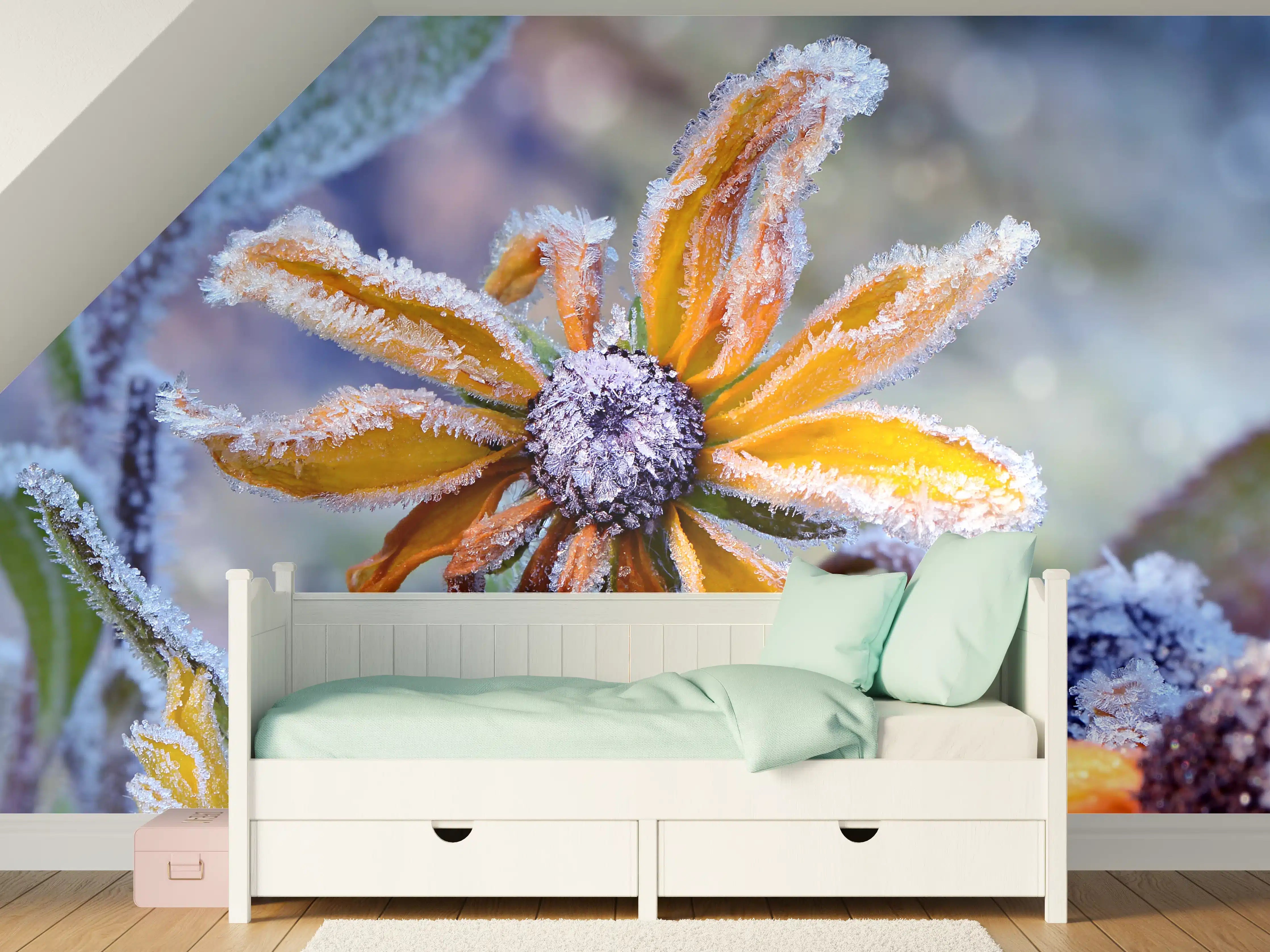 Kinderzimmer Wandgestaltung - Frostige Wildblumen im Morgengrauen