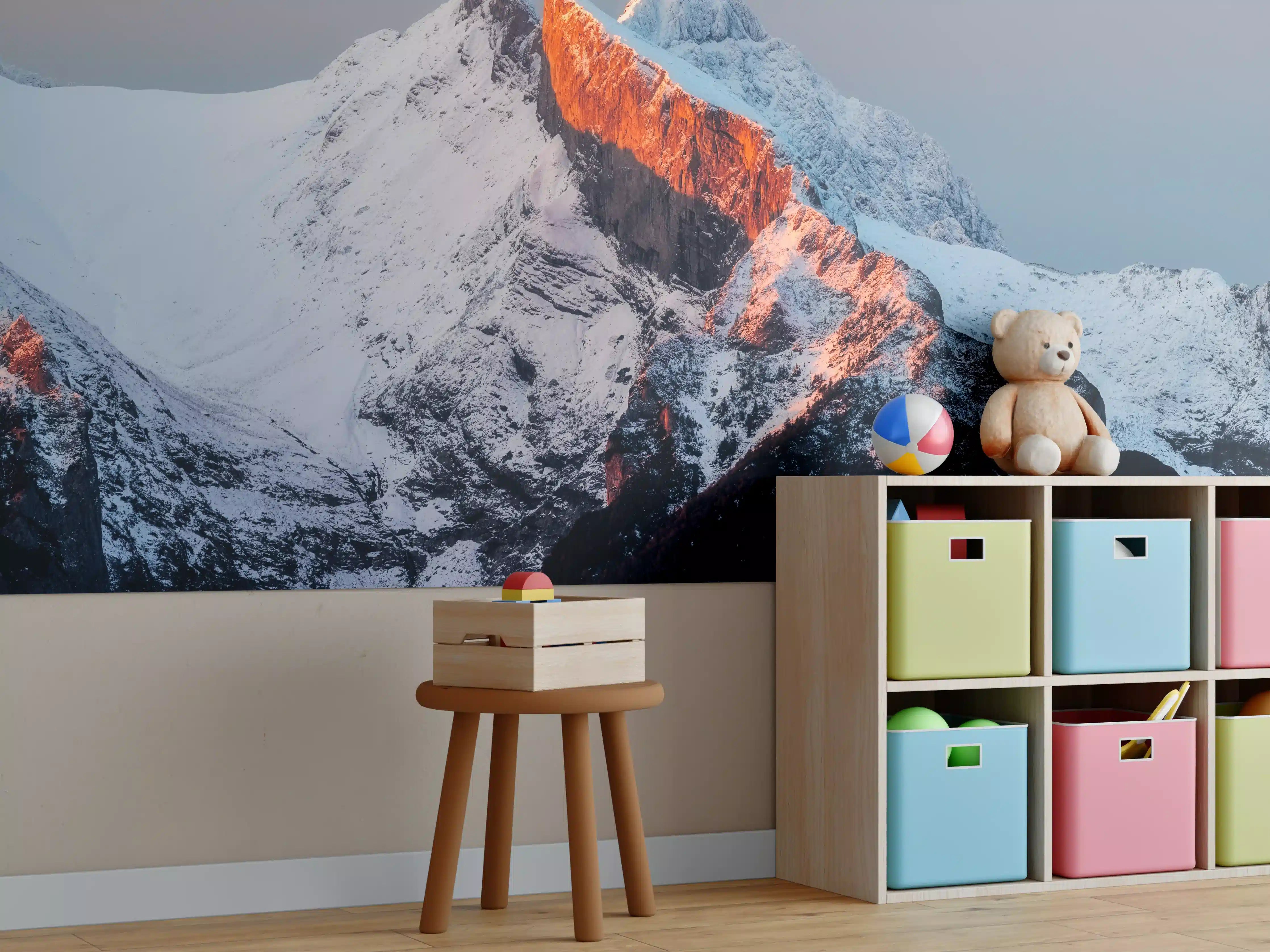 Kinderzimmer Wandgestaltung - Frostiges Bergpanorama bei Sonnenaufgang