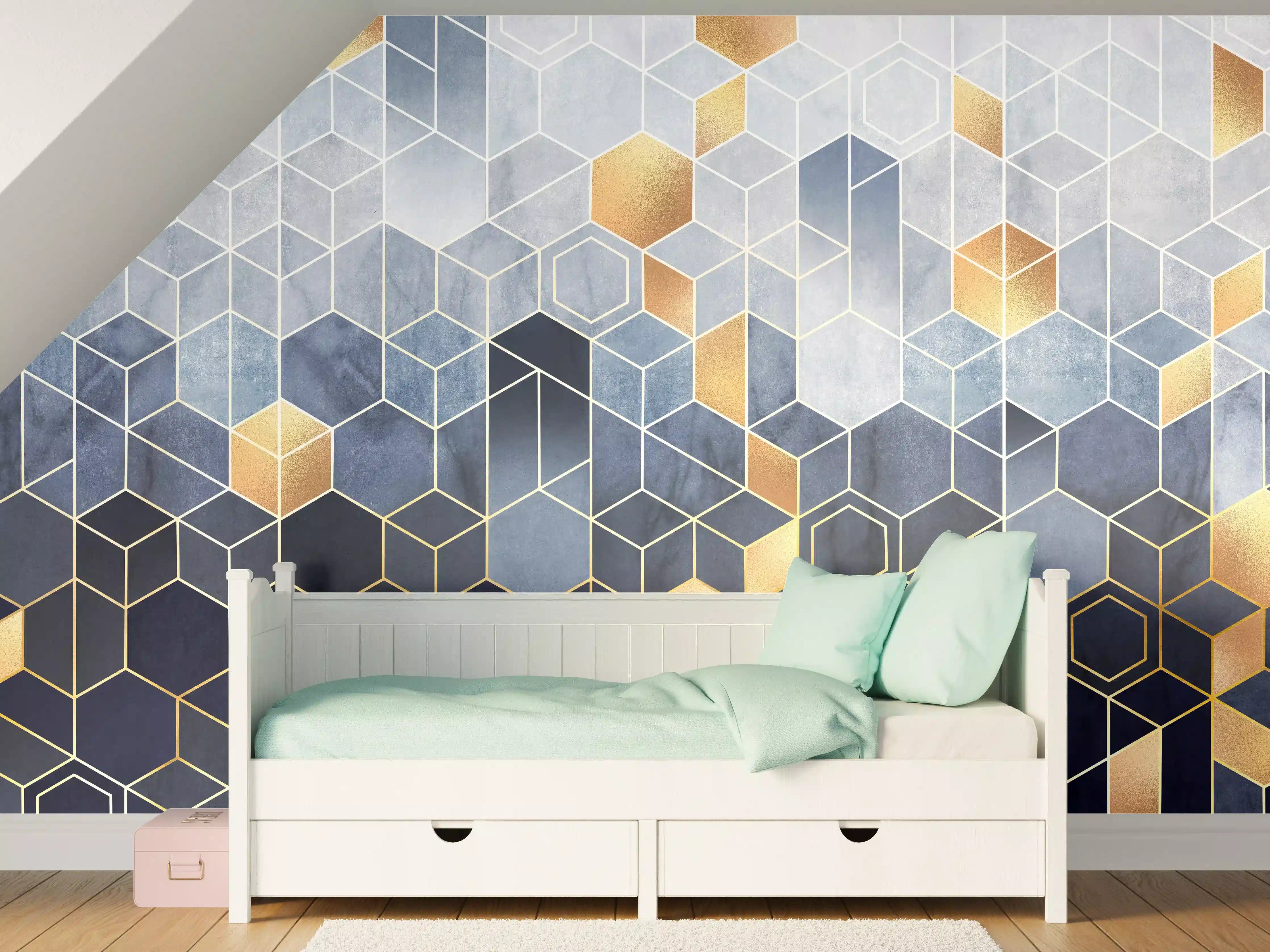 Kinderzimmer Wandgestaltung - Goldene Akzente auf geometrischem Hintergrund