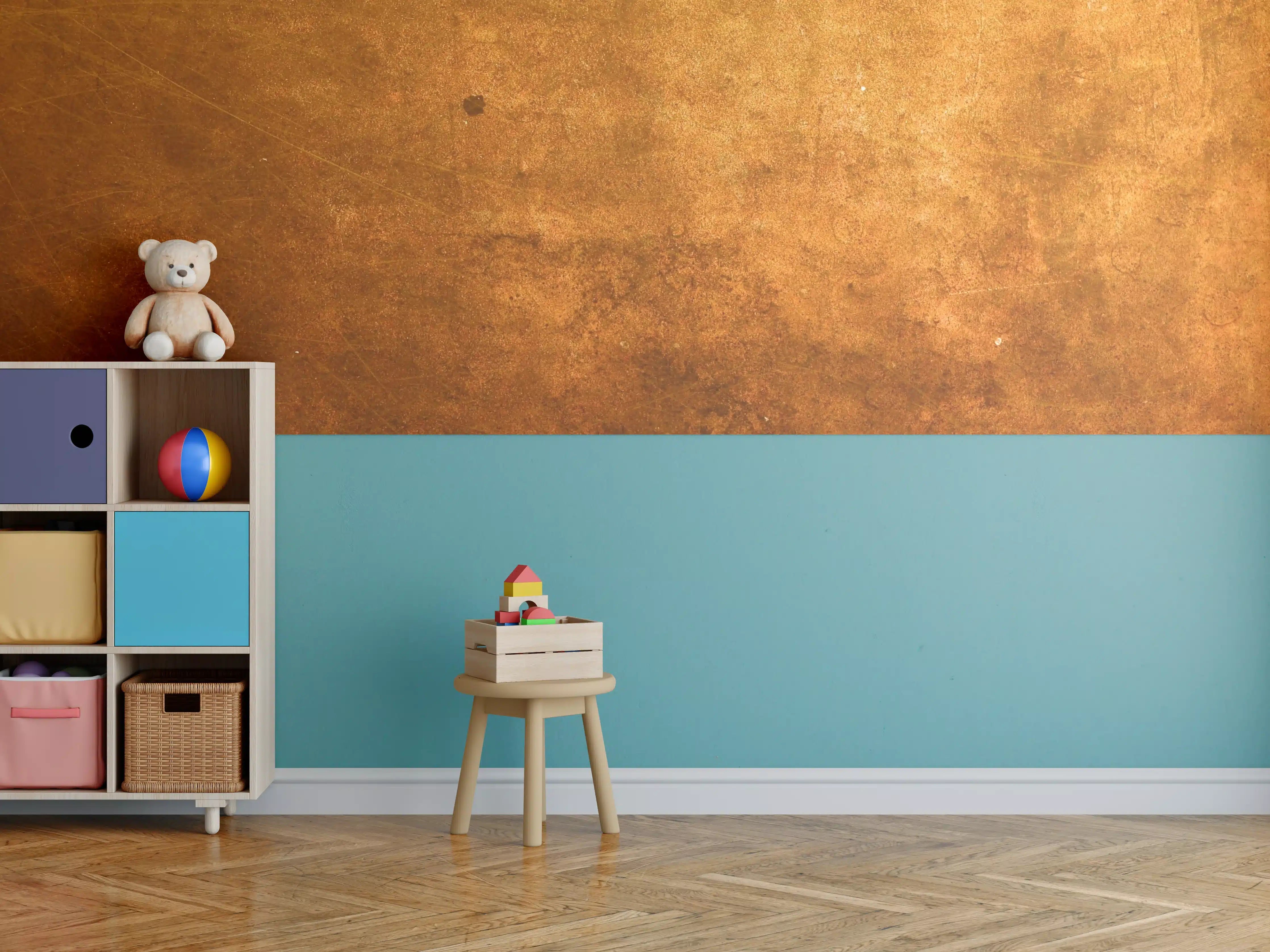 Kinderzimmer Wandgestaltung - Goldene Metalloberfläche mit Patina