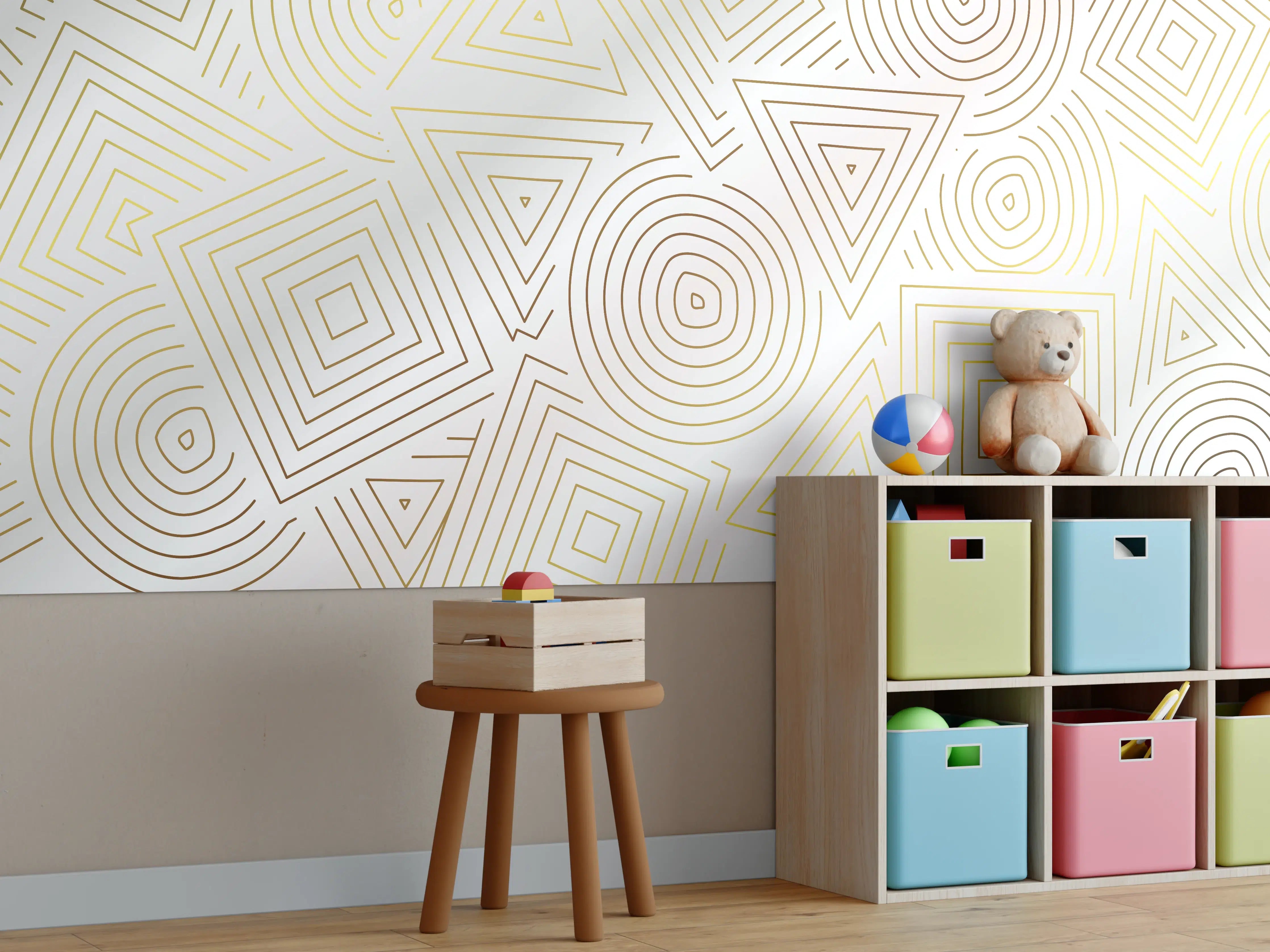 Kinderzimmer Wandgestaltung - Goldene geometrische Muster auf weißem Hintergrund