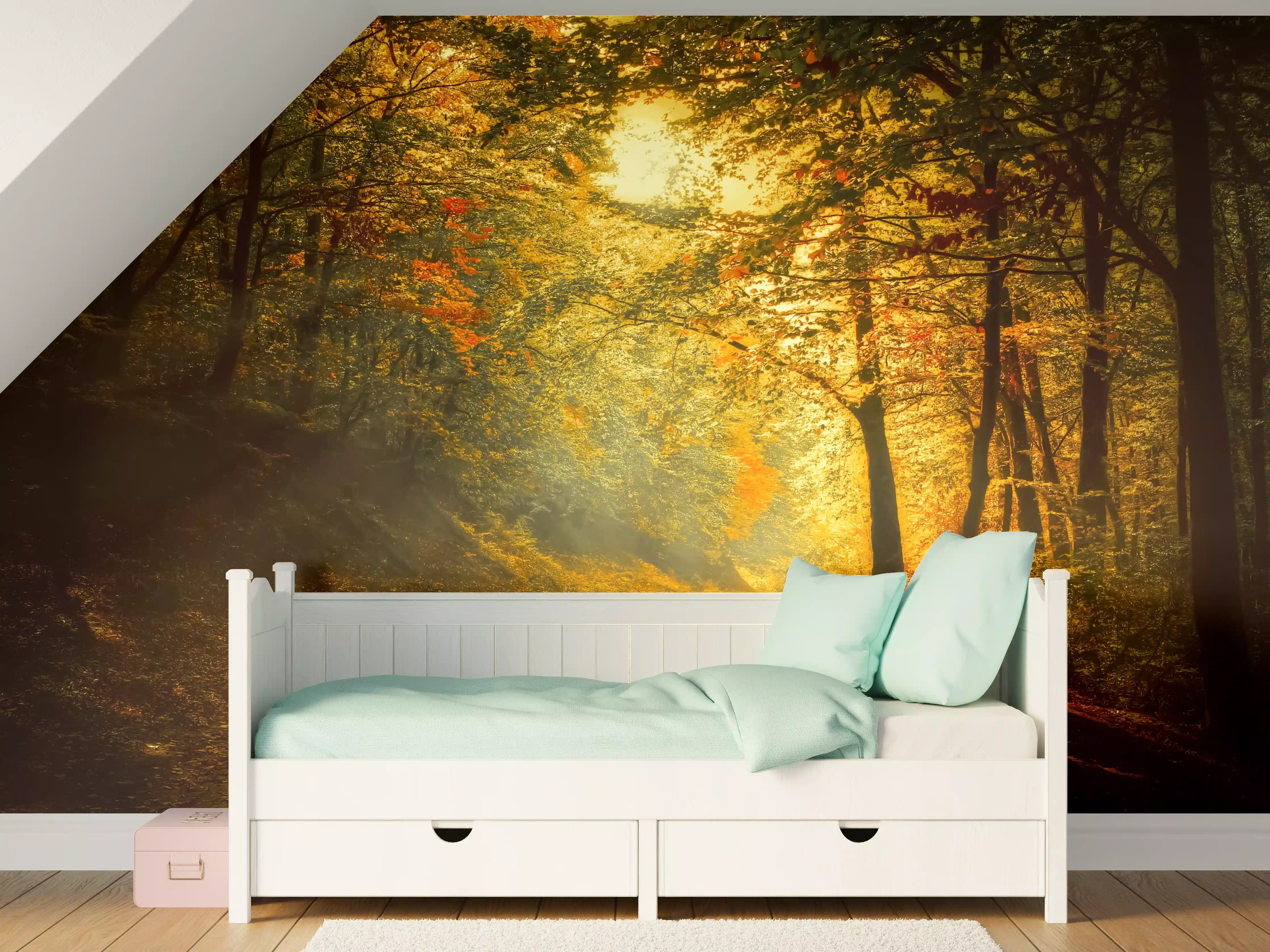 Kinderzimmer Wandgestaltung - Goldener Sonnenuntergang im Herbstwald