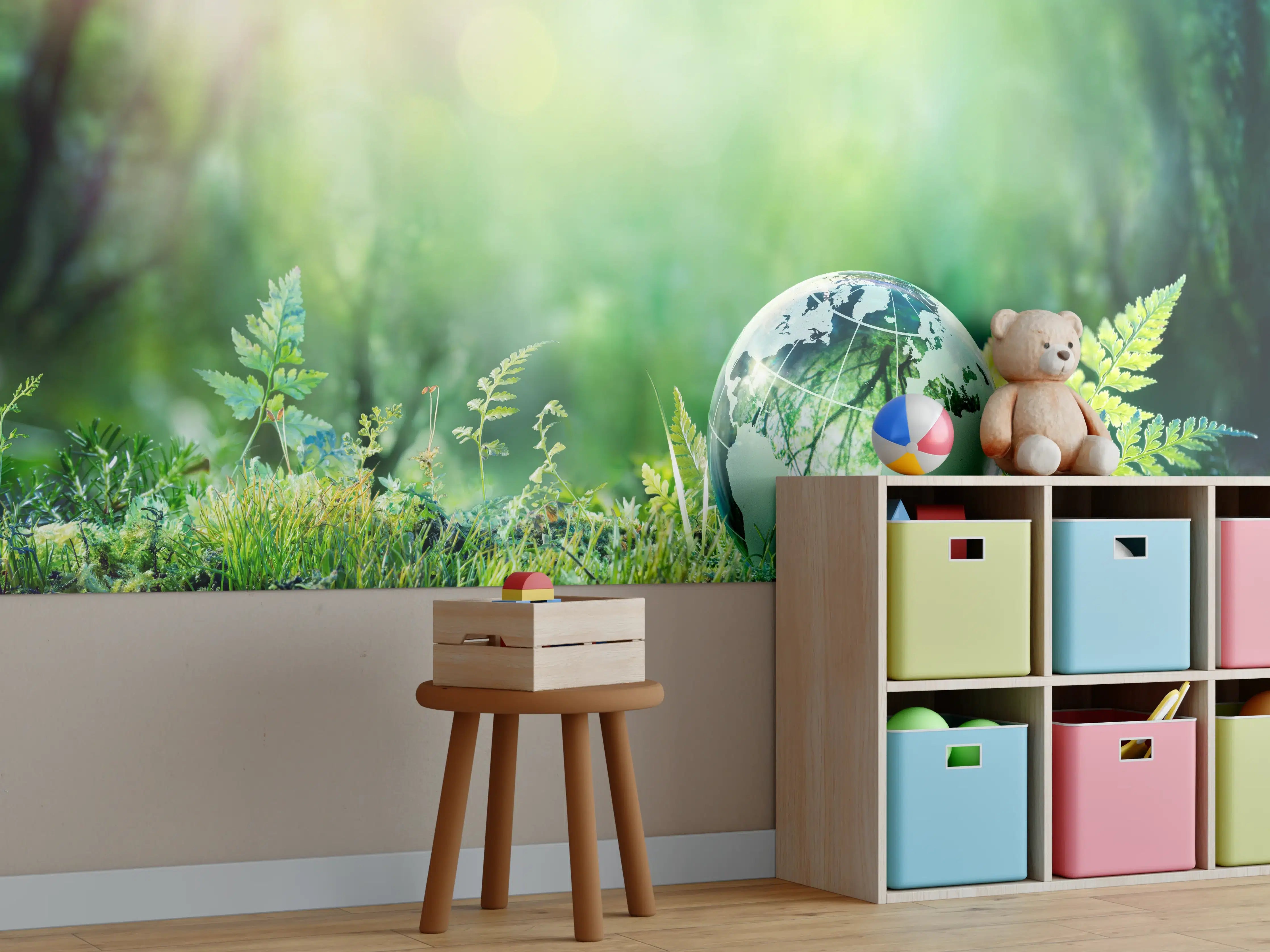 Kinderzimmer Wandgestaltung - Grünlicher Globus im Wald