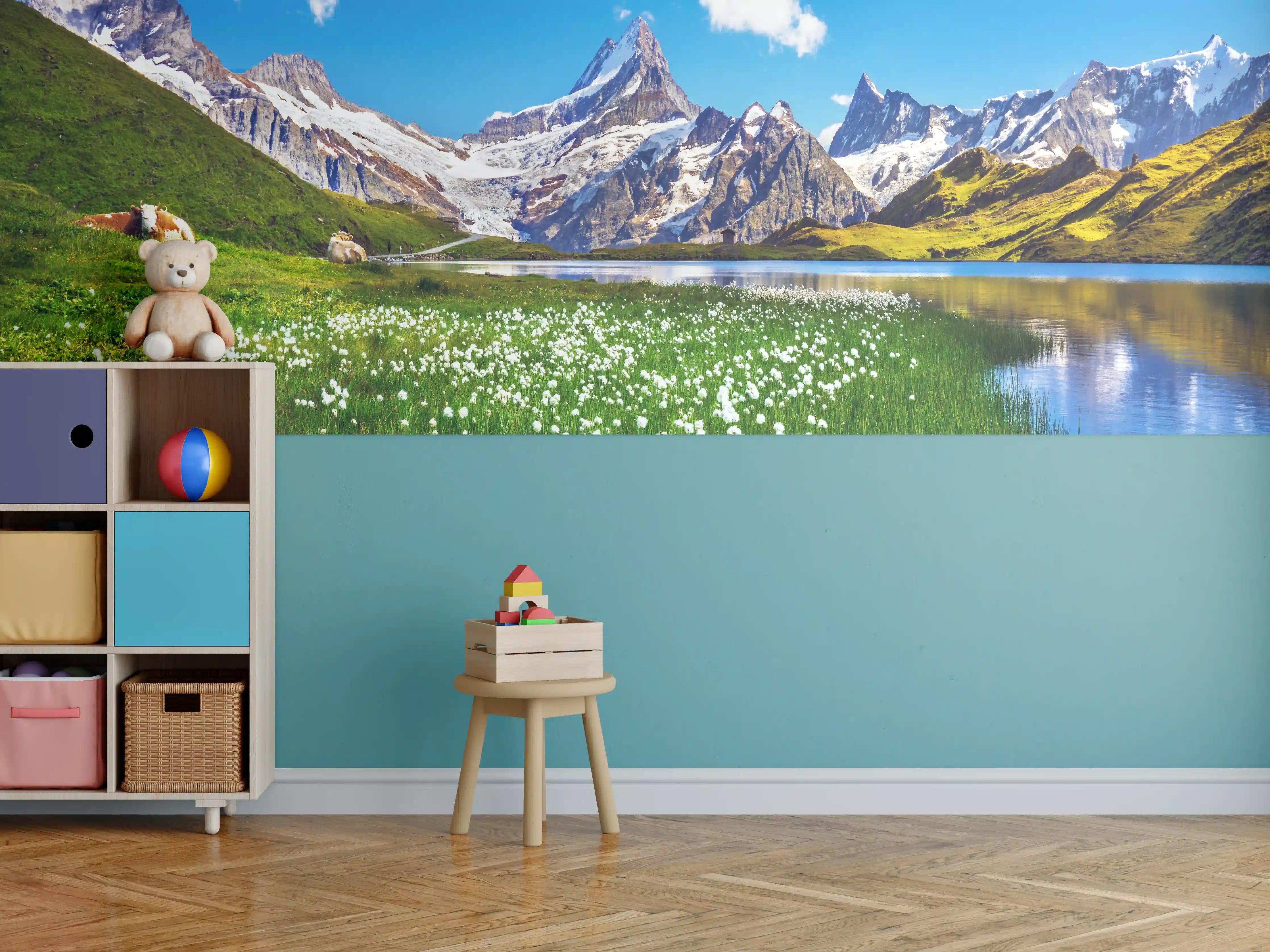 Kinderzimmer Wandgestaltung - Heitere Aussicht auf die Berner Alpenkette