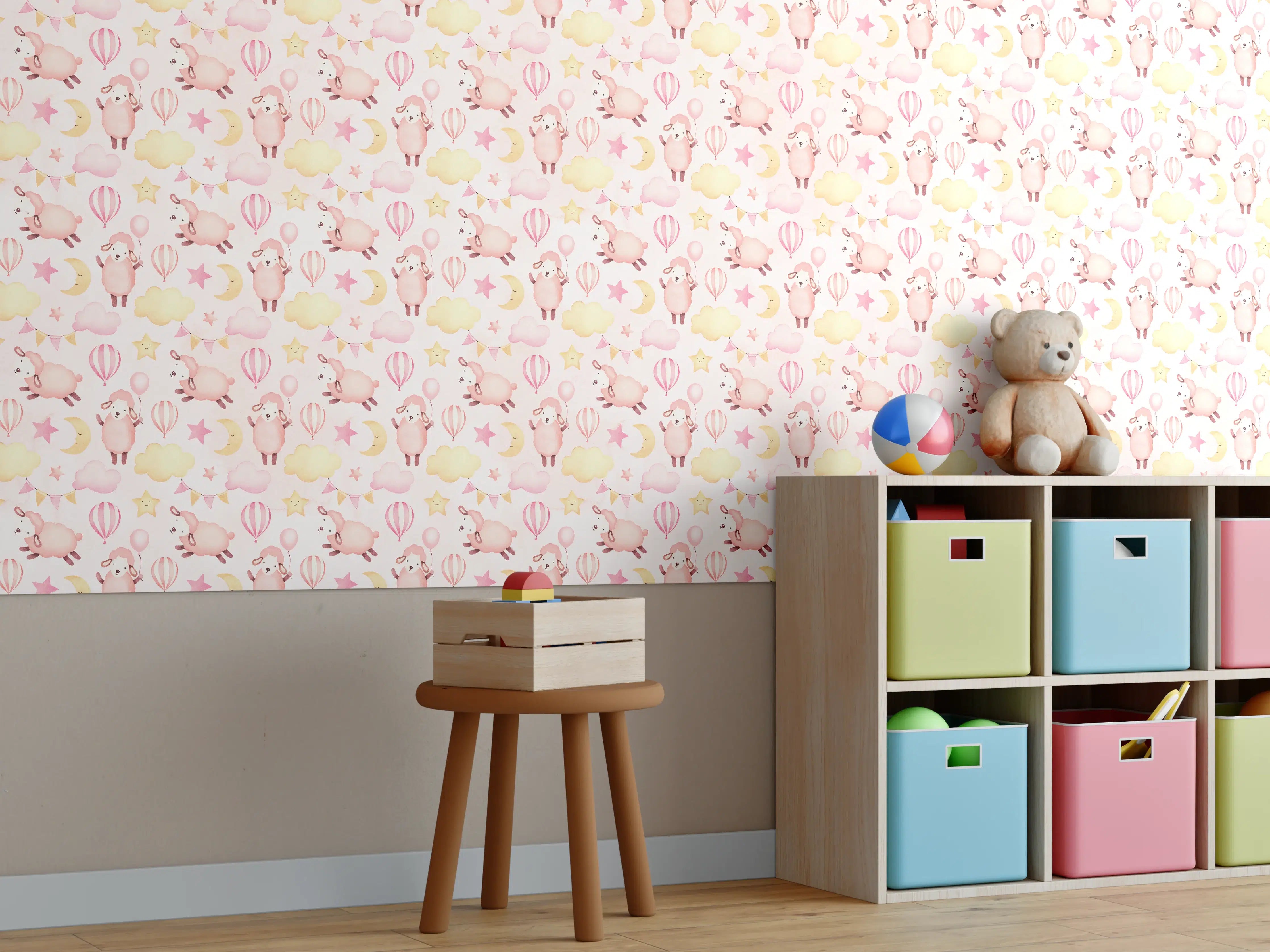 Kinderzimmer Wandgestaltung - Heller, verspielter Musterstoff in Pastellfarben